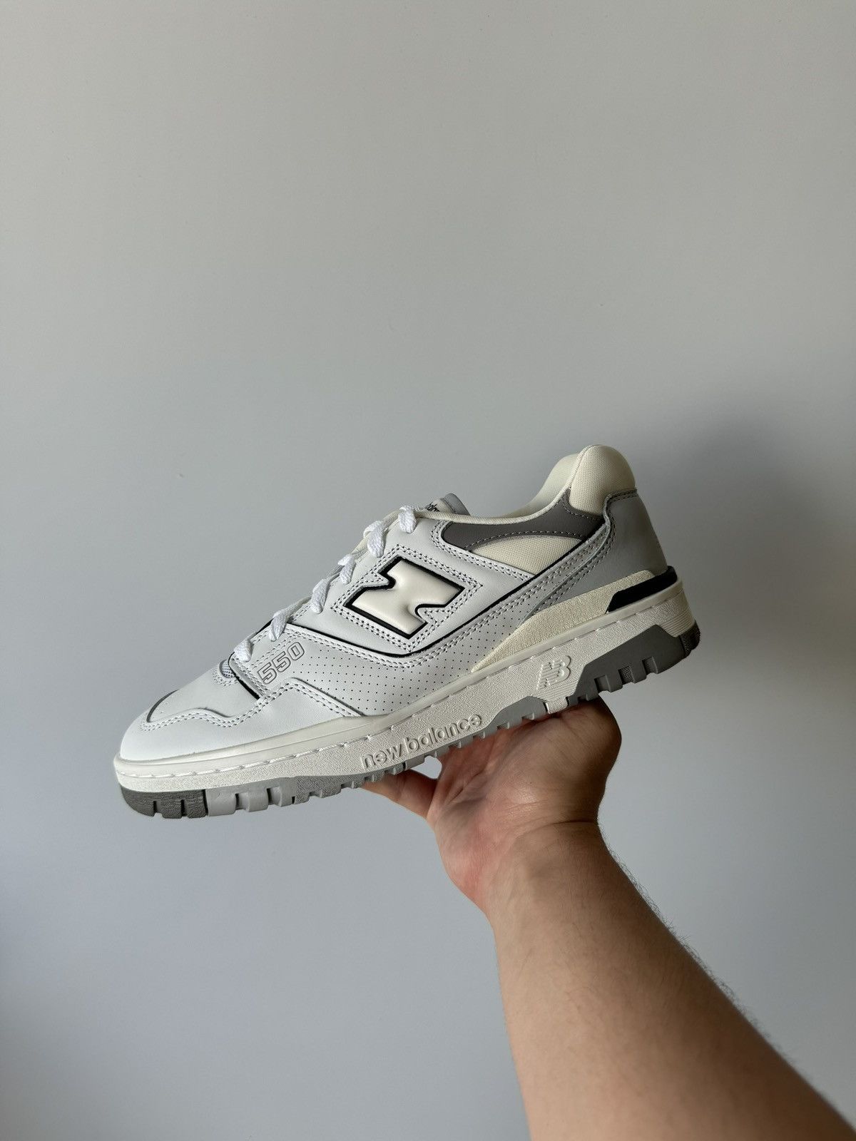 New Balance New Balance 550 Salt and Pepper sneakers Size US 9.5 / EU 42-43 - 1 Thumbnail
