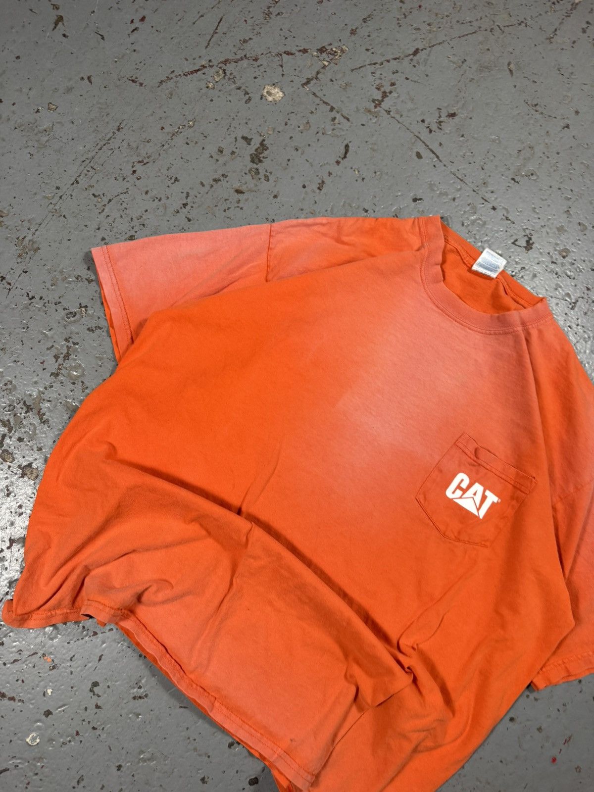 Caterpillar Vintage Sunfaded Orange Cat Work Tee Size US XXL / EU 58 / 5 - 2 Thumbnail