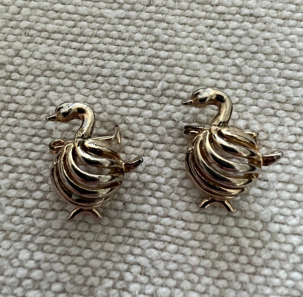 Vintage 2 1950s Vintage Mid-Century Modern Swan Bird Pins Brooches Size ONE SIZE - 5 Thumbnail