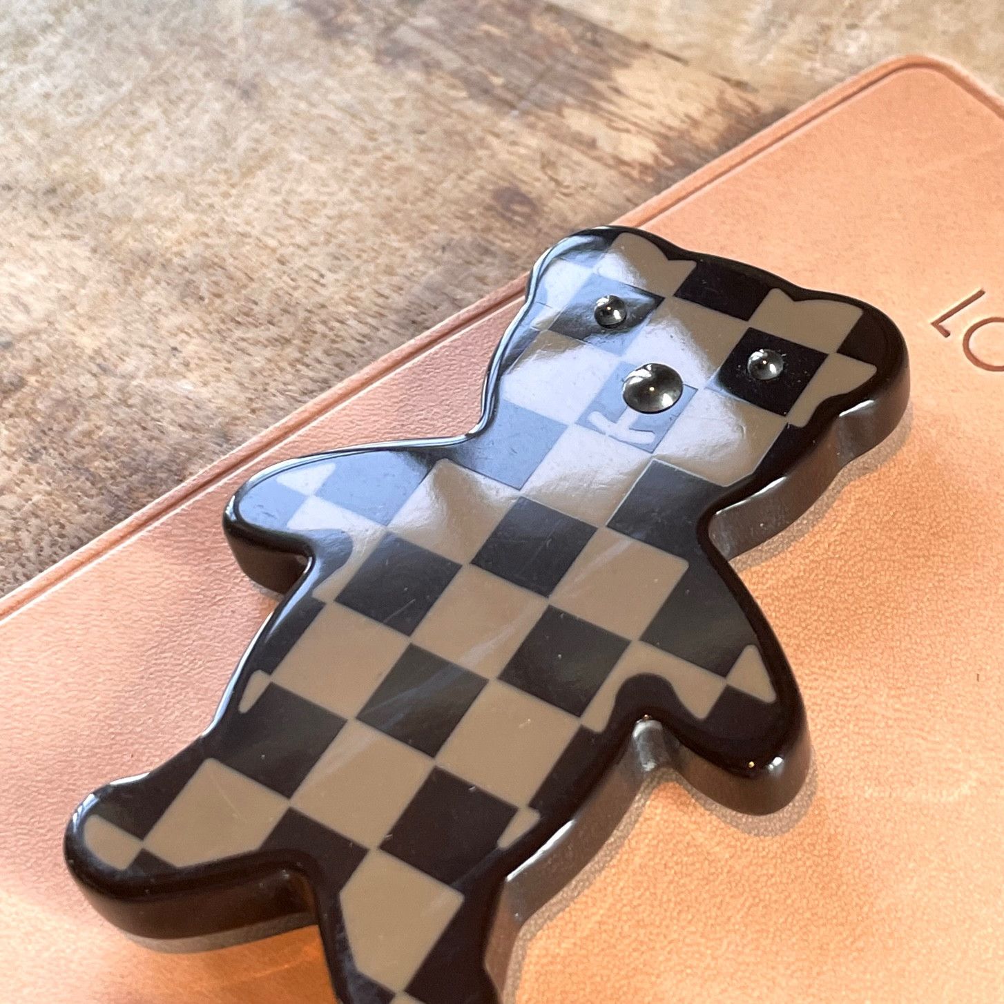 Louis Vuitton Louis Vuitton Brown Damier Monogram Teddy Bears Brooches Size ONE SIZE - 3 Thumbnail