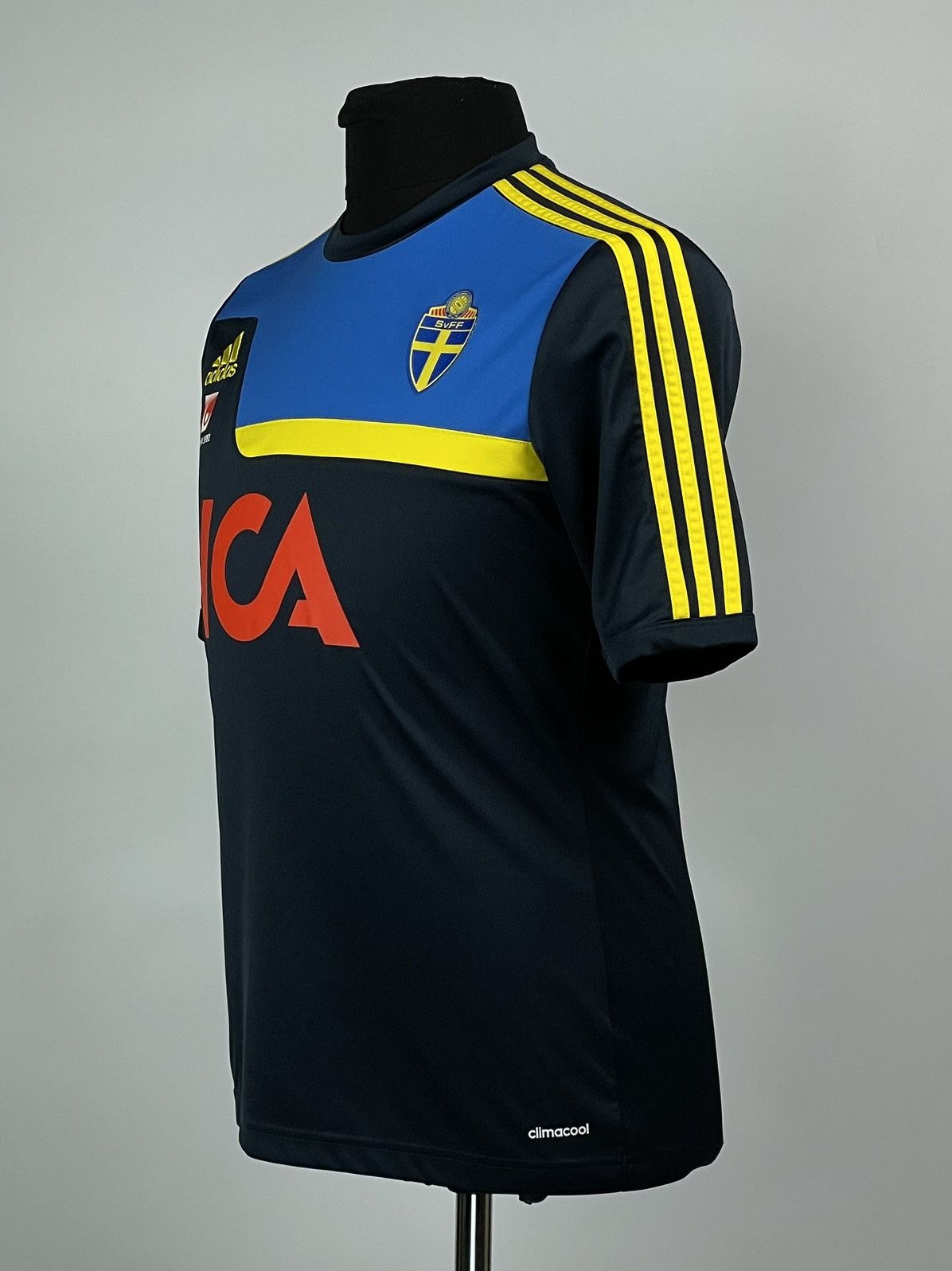 Adidas Adidas Sweden 2013-2014 Training Football Soccer Jersey Size US M / EU 48-50 / 2 - 2 Thumbnail