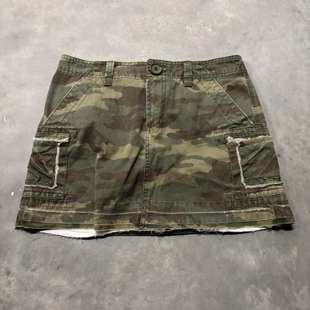 Japanese Brand × Vintage Vintage Y2K/2000s Cute Camo Mini Skirt! Size 28" / US 6 / IT 42 - 1 Thumbnail