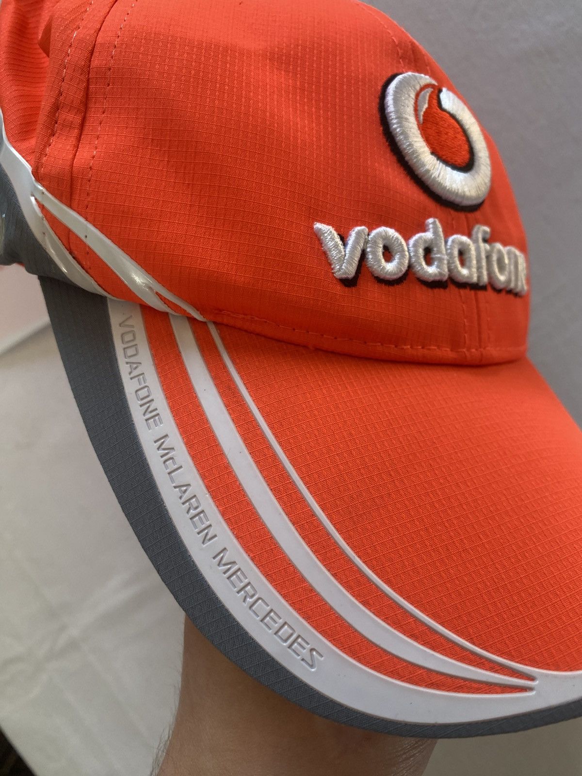 Mercedes-Benz NWT Vodafone Mclaren Mercedes Racing F1 Jenson Cap Hat Size ONE SIZE - 6 Thumbnail