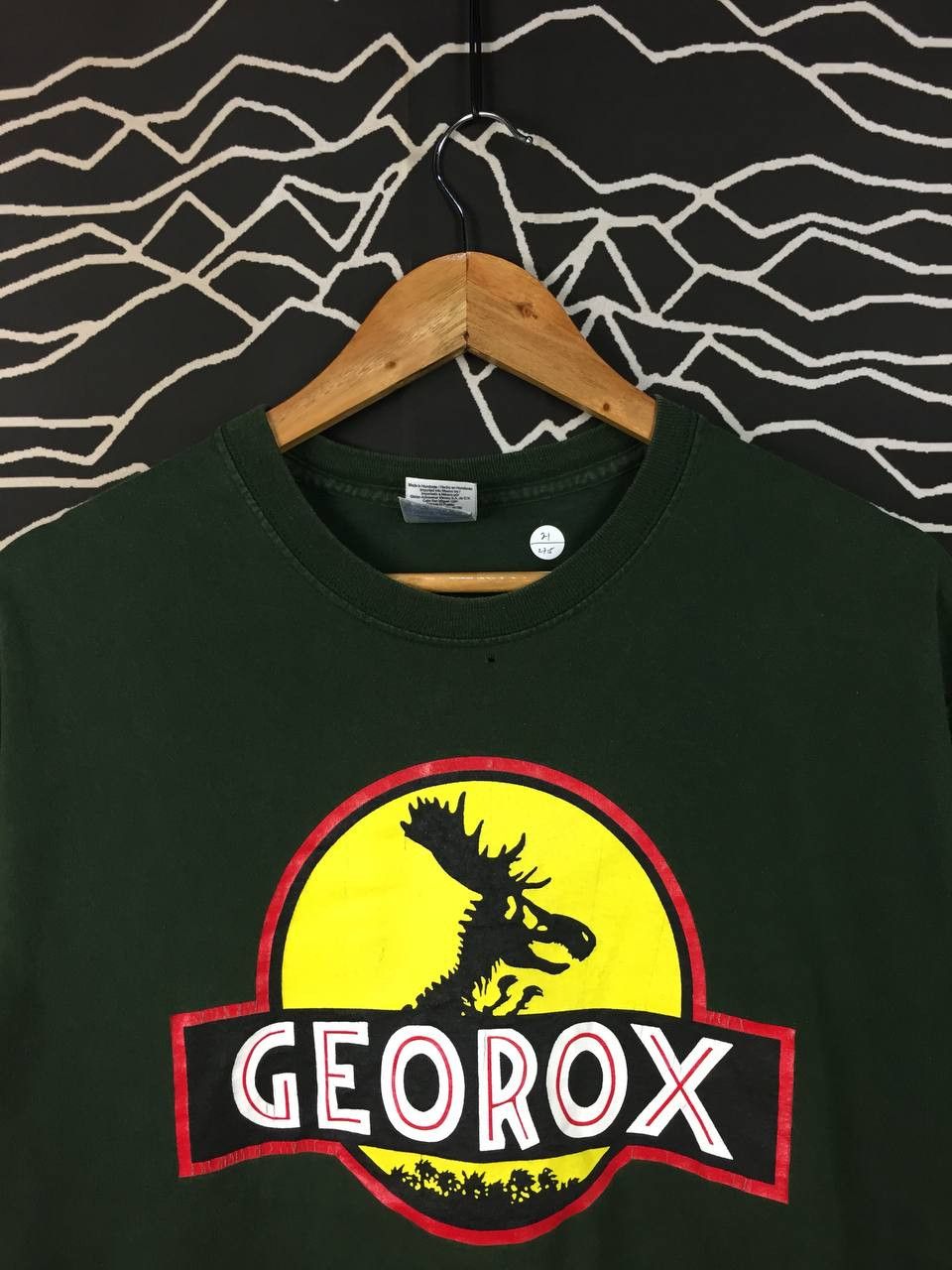 Vintage GEOROX Moose Jurassic Park Parody Tee Size L Size US L / EU 52-54 / 3 - 3 Thumbnail