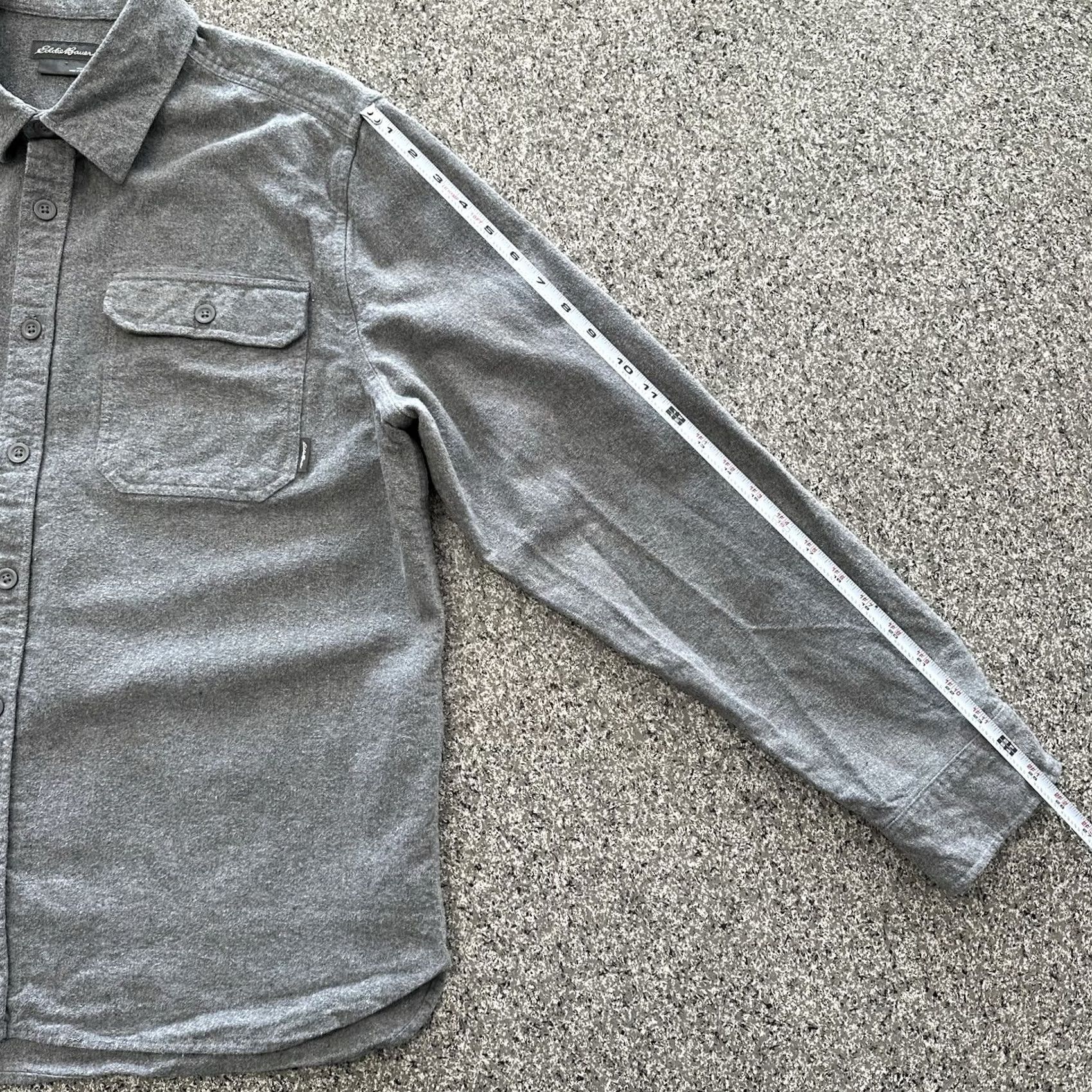 Eddie Bauer Eddie Bauer Button-Up Shirt Mens L Gray Flannel Thick Double Brushed LS Long Sleeve Collared Cotton Shirt Size US L / EU 52-54 / 3 - 6 Thumbnail