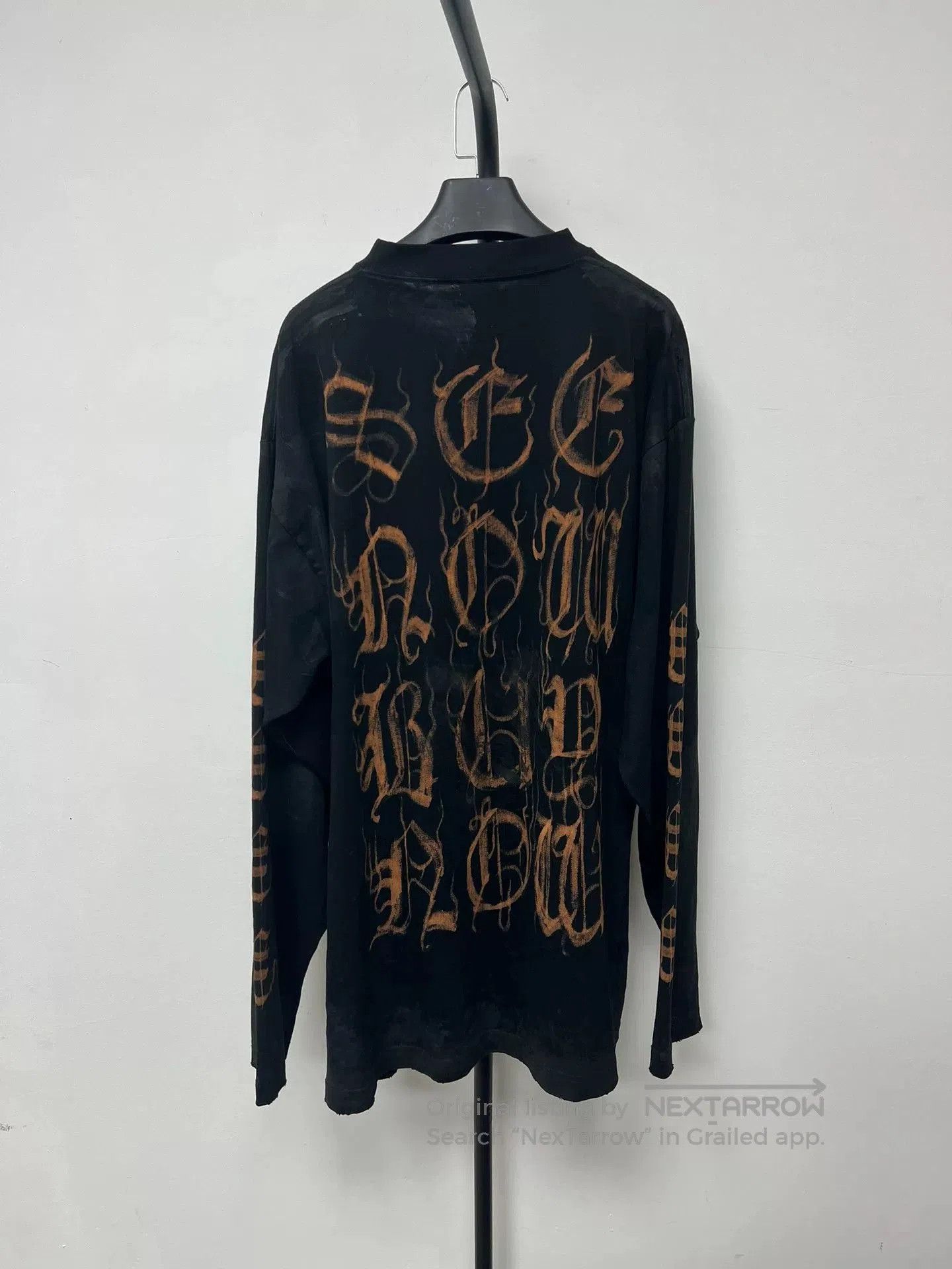 Balenciaga Balenciaga Sanskrit Logo Long Sleeve. Size US M / EU 48-50 / 2 - 2 Thumbnail
