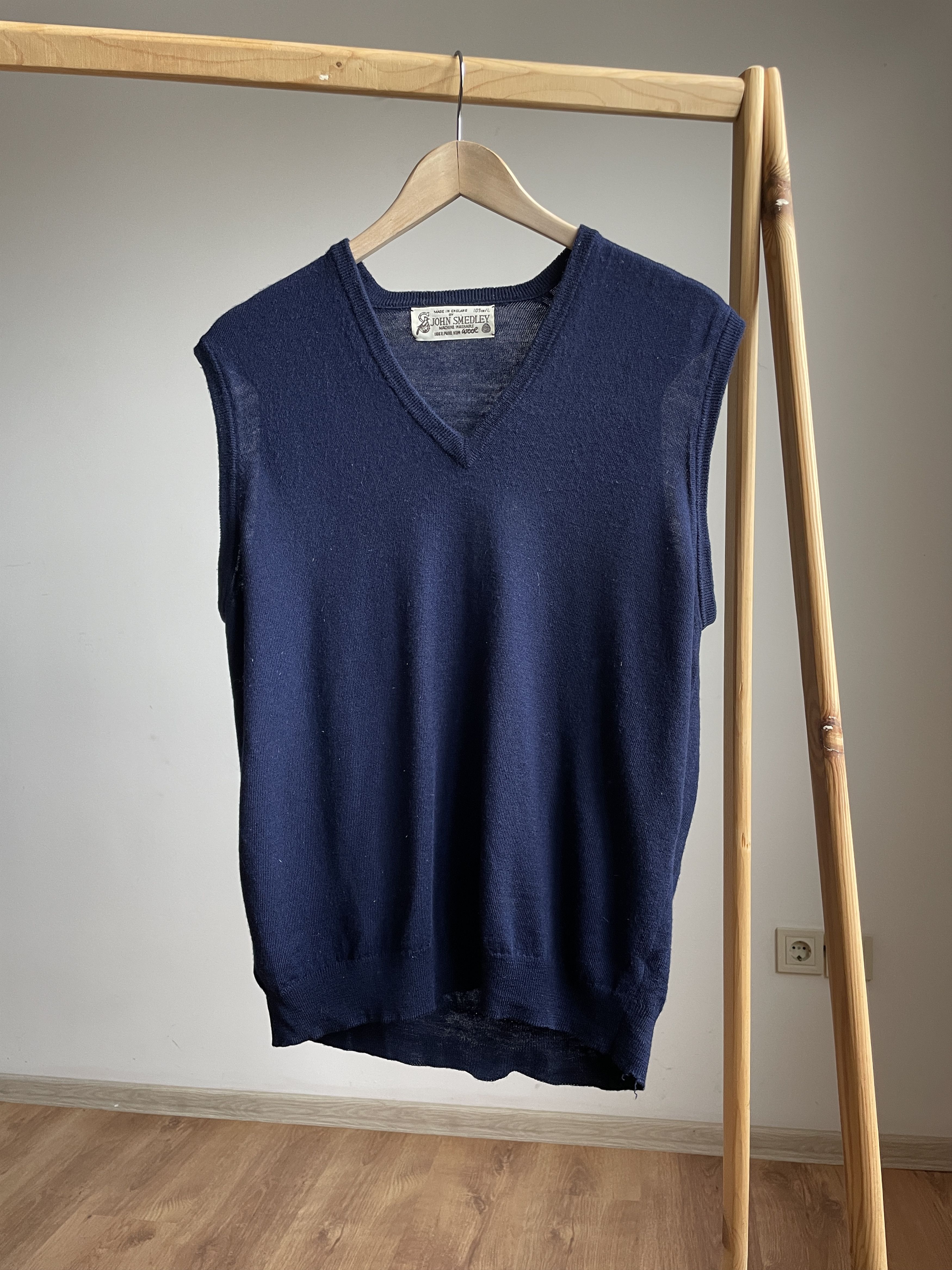 John Smedley John Smedley Vintage 90's 80's Wool Sweater Vest Size US L / EU 52-54 / 3 - 1 Thumbnail