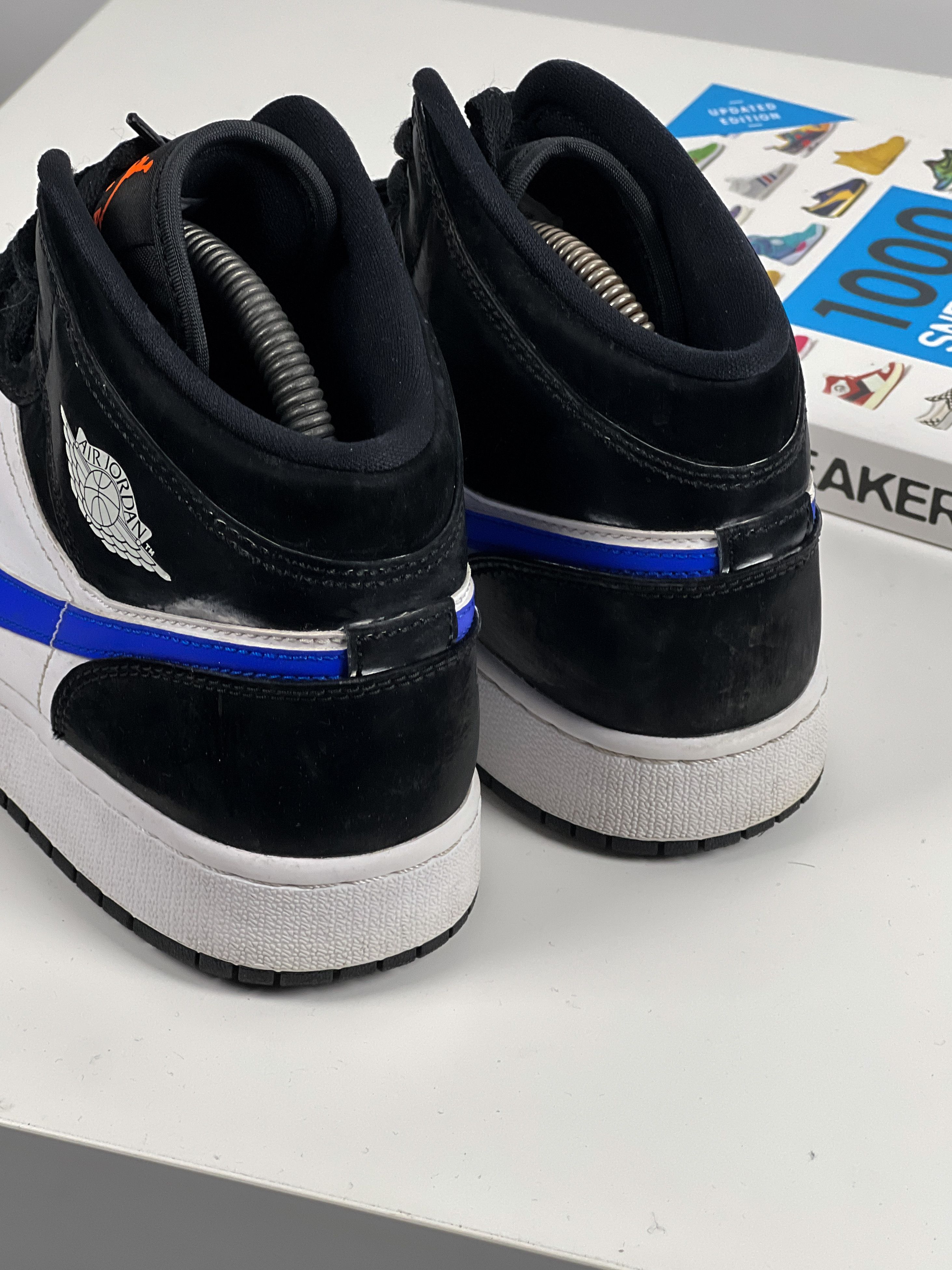 Jordan Brand Air Jordan 1 Mid GS 'Black Racer Blue' '554725-084' Size US 7 / EU 40 - 6 Thumbnail