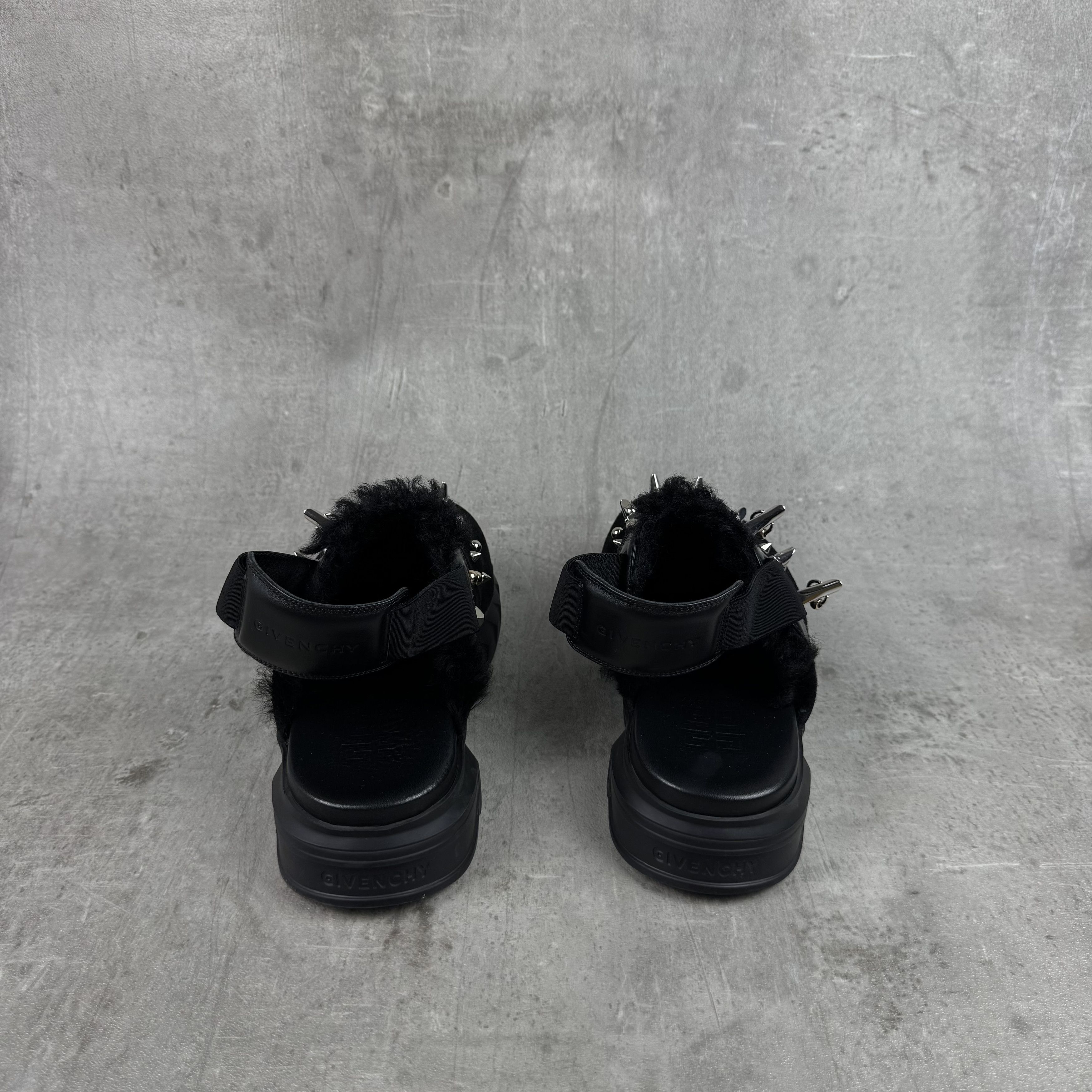 Givenchy GIVENCHY Marshmallow Spiked Shearling Slingback Clogs Mules Size US 7 / EU 40 - 5 Thumbnail