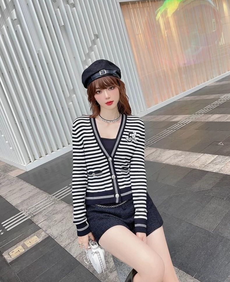 Chanel Chanel 23C striped knitted cardigan coat Size S / US 4 / IT 40 - 7 Thumbnail