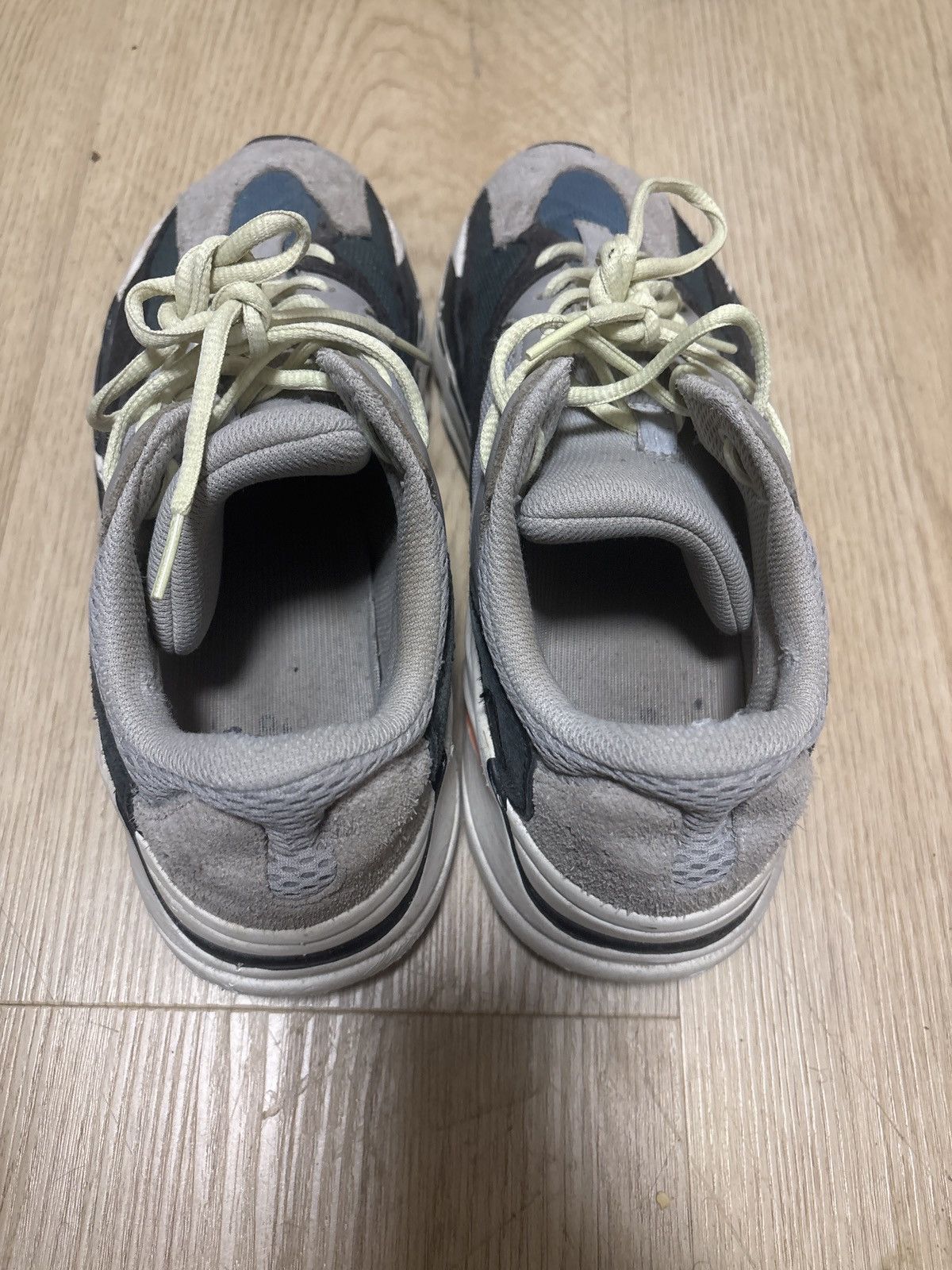 Yeezy Yeezy 700 Wave Runner Size US 9 / EU 42 - 3 Thumbnail