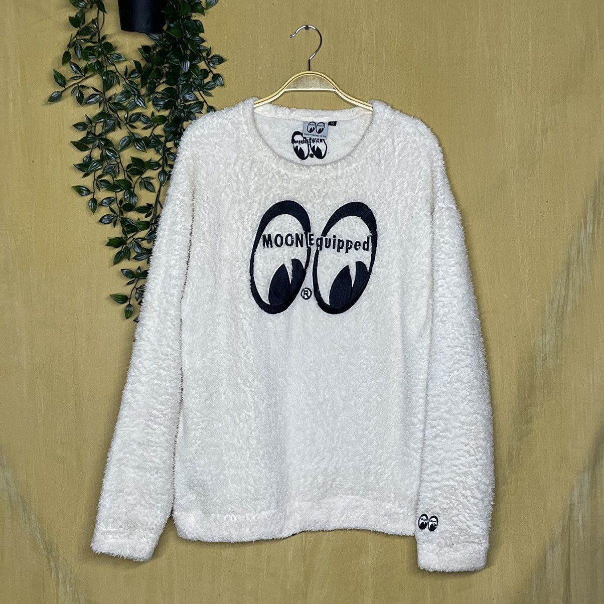 Vintage MOON Equipped Fleece sweater