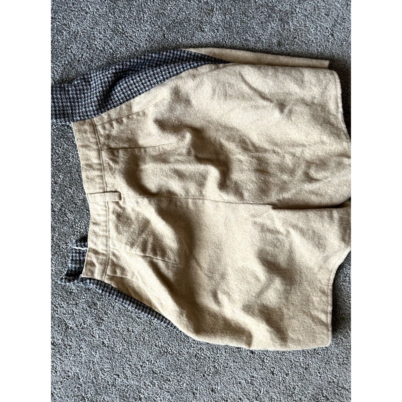 Banana Republic VINTAGE Banana Republic Wool Cashmere Shorts Short Women's 0 Tan Brown Workwear 2004 Y2K Vintage Preppy Size 25" / US 0 / IT 36 - 2 Thumbnail