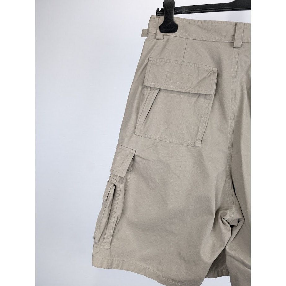 Balenciaga o1rshd1 Cargo Short in Beige Size US 30 / EU 46 - 15 Thumbnail