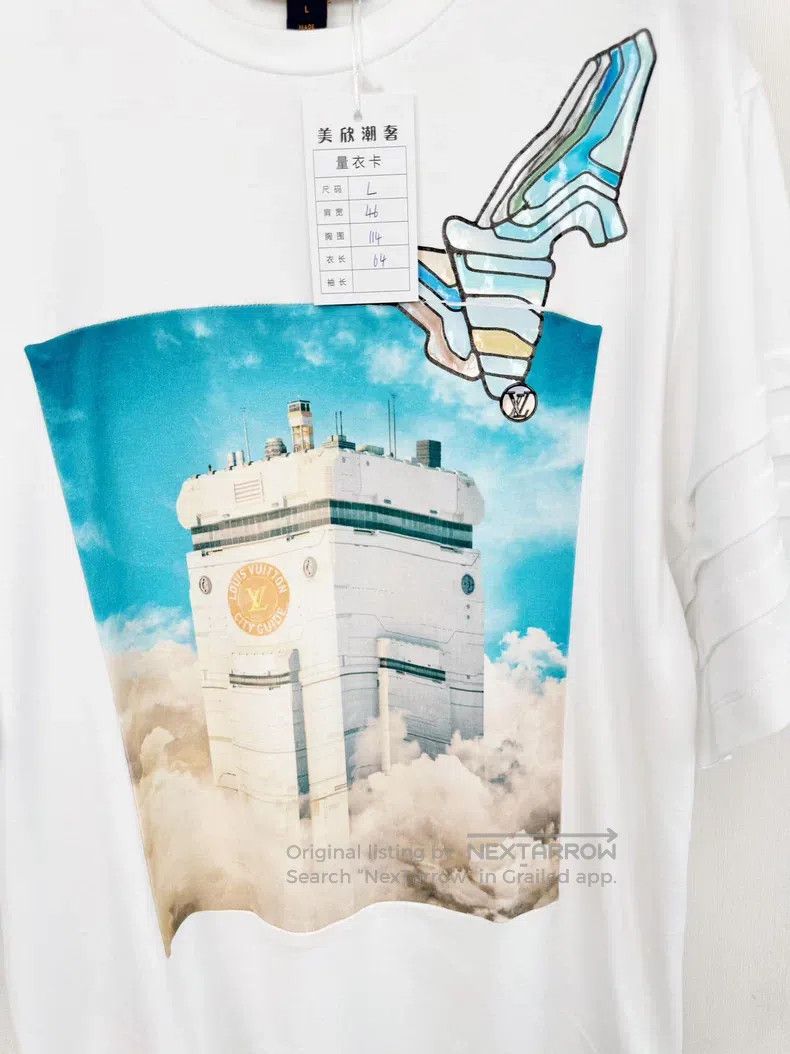 Louis Vuitton Louis Vuitton short sleeves Size US L / EU 52-54 / 3 - 4 Thumbnail