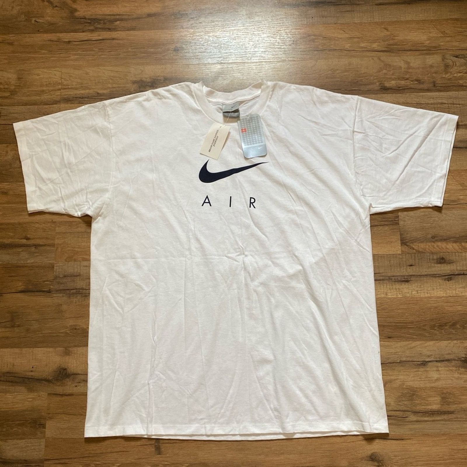 Nike 2002 Nike Air Center Swoosh Short Sleeve Size US XL / EU 56 / 4 - 1 Thumbnail