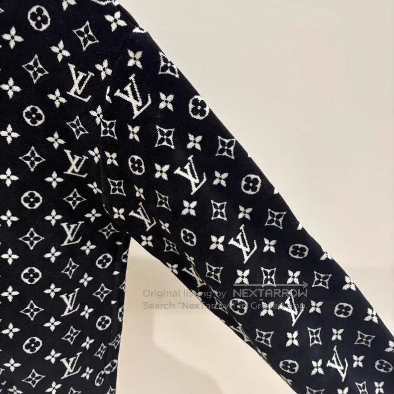 Louis Vuitton Louis Vuitton Monogram full-logo velour hooded sweatshirt Size US S / EU 44-46 / 1 - 4 Thumbnail