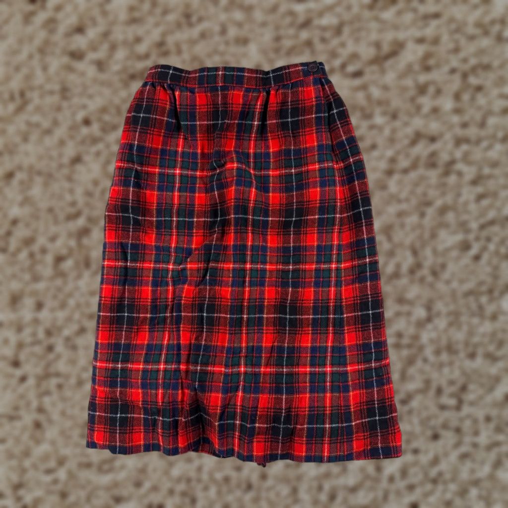 Pendleton VINTAGE Pendleton Skirt Womens 8 Red Tartan Plaid 100% Virgin Wool US Made 24" Size 30" / US 8 / IT 44 - 1 Thumbnail