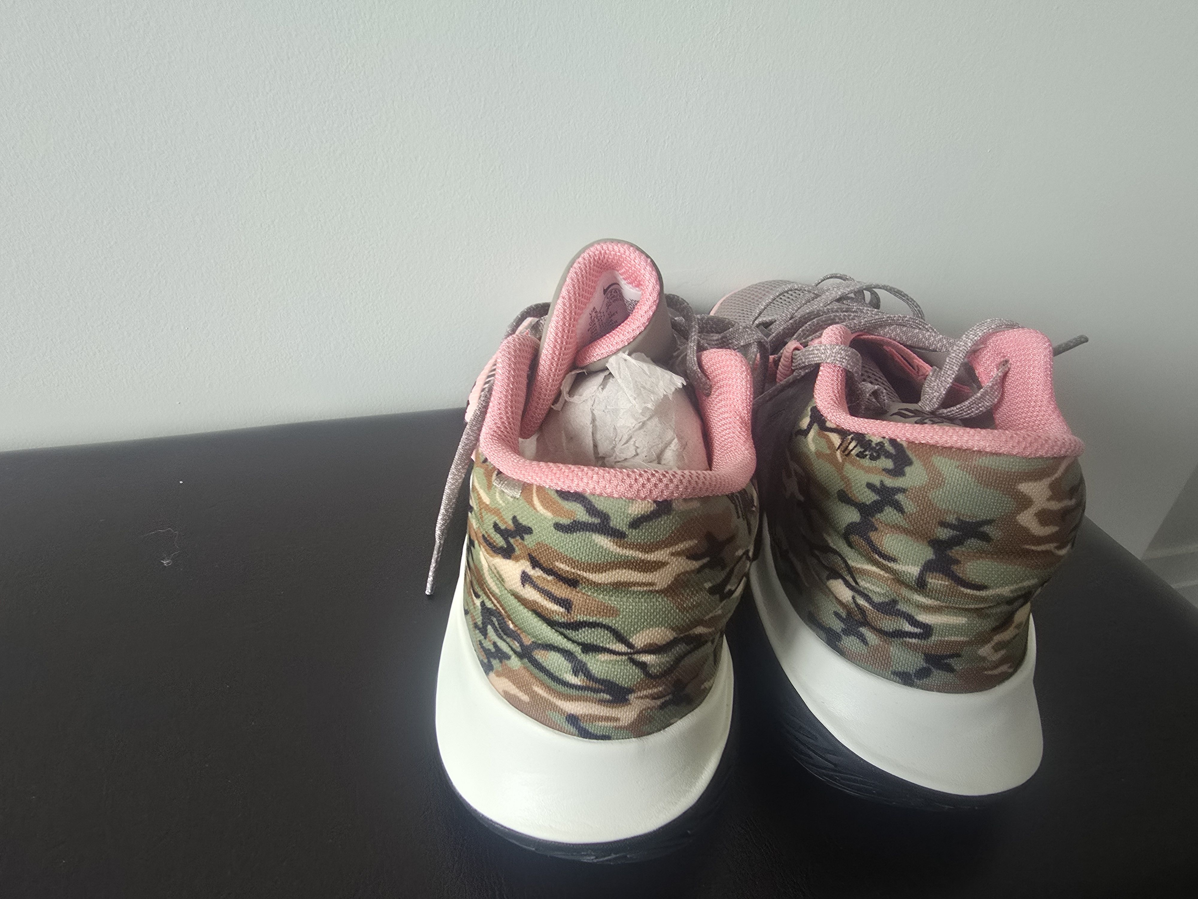 Nike Nike Kyrie Basketball Shoes Grey Coral Kyrie Irving Sneakers Size US 7.5 / IT 37.5 - 3 Thumbnail