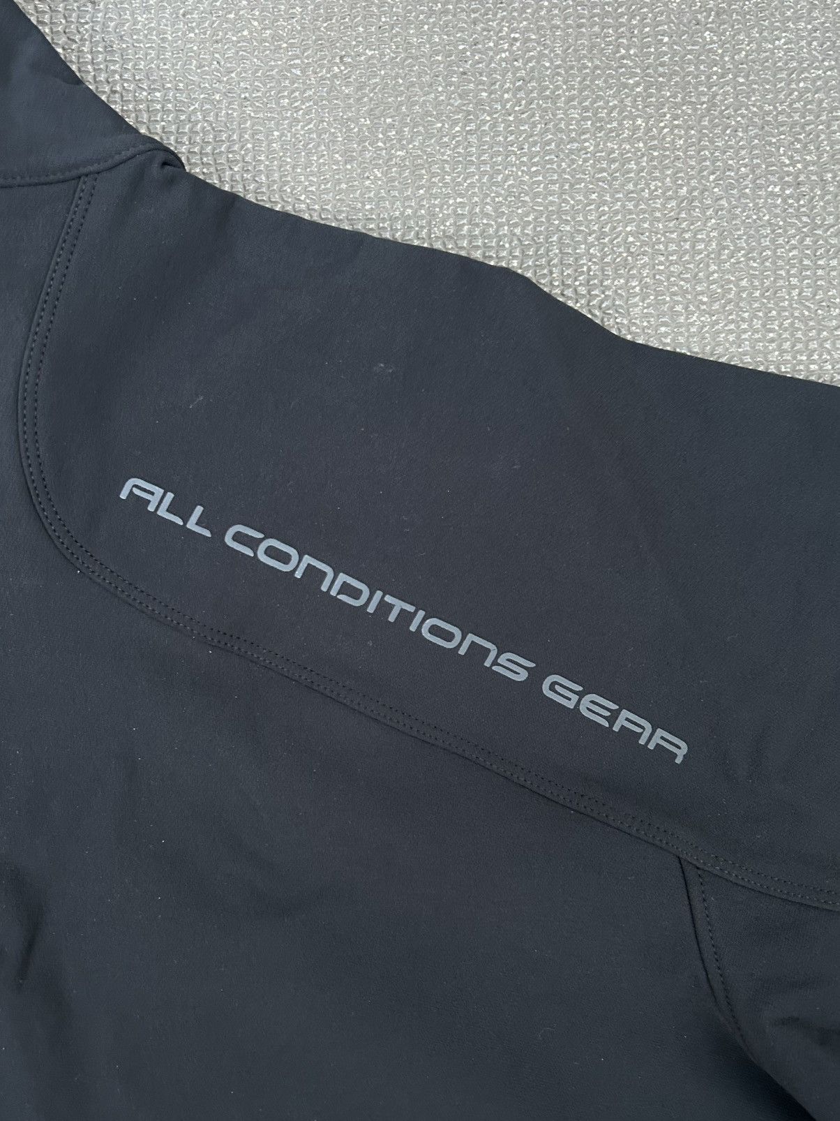 Nike ACG Nike ACG 00s soft shell fleece tony spackman Size US L / EU 52-54 / 3 - 5 Thumbnail