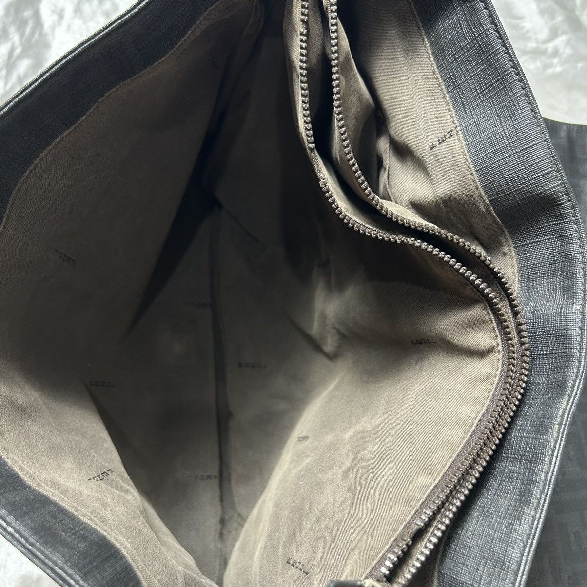 Fendi Fendi Monogram Leather Messenger Bag Size ONE SIZE - 12 Thumbnail