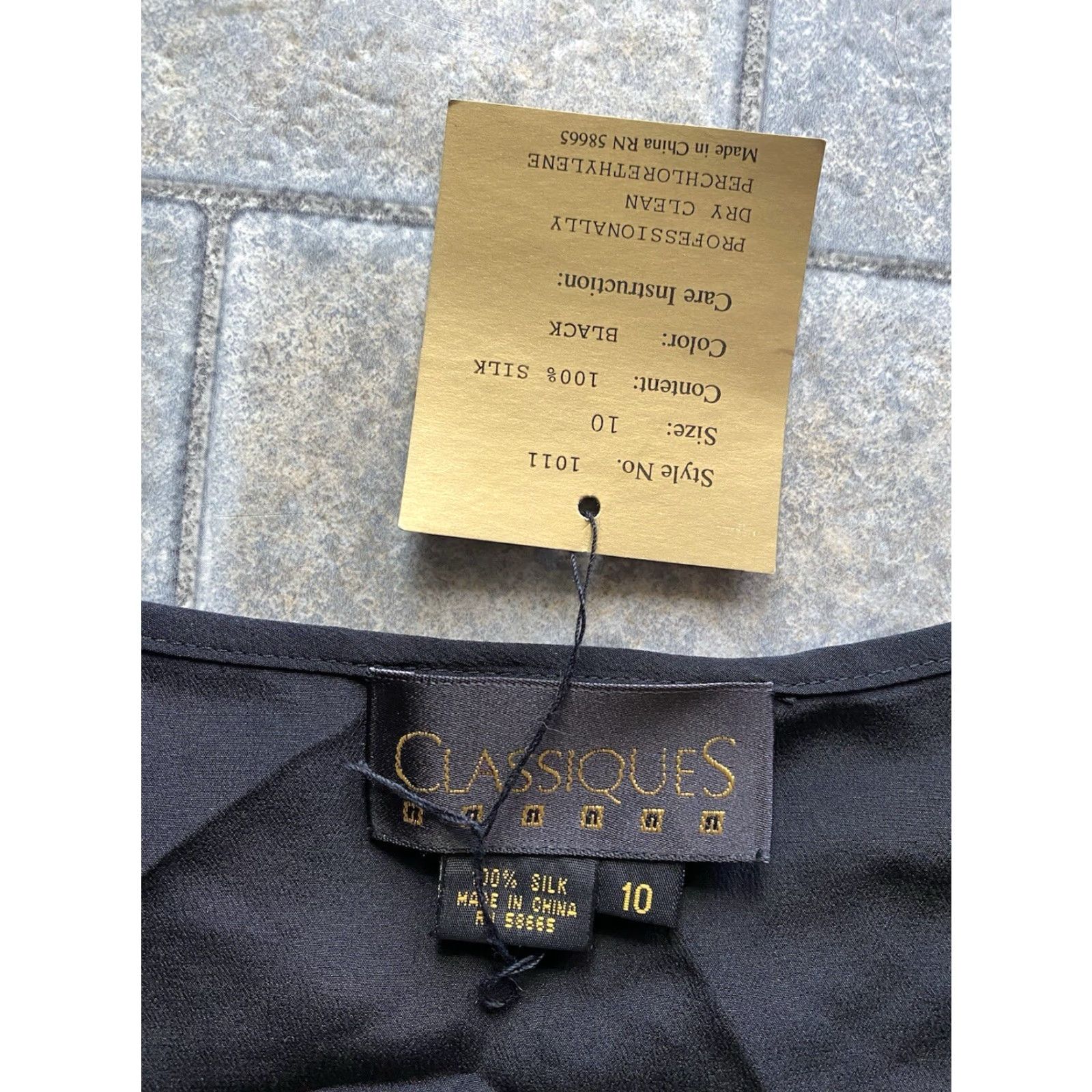 Vintage Classiques Tank Women's Size 10 Black 100% Silk Top Style 1011 NEW WITH TAGS Size L / US 10 / IT 46 - 7 Thumbnail