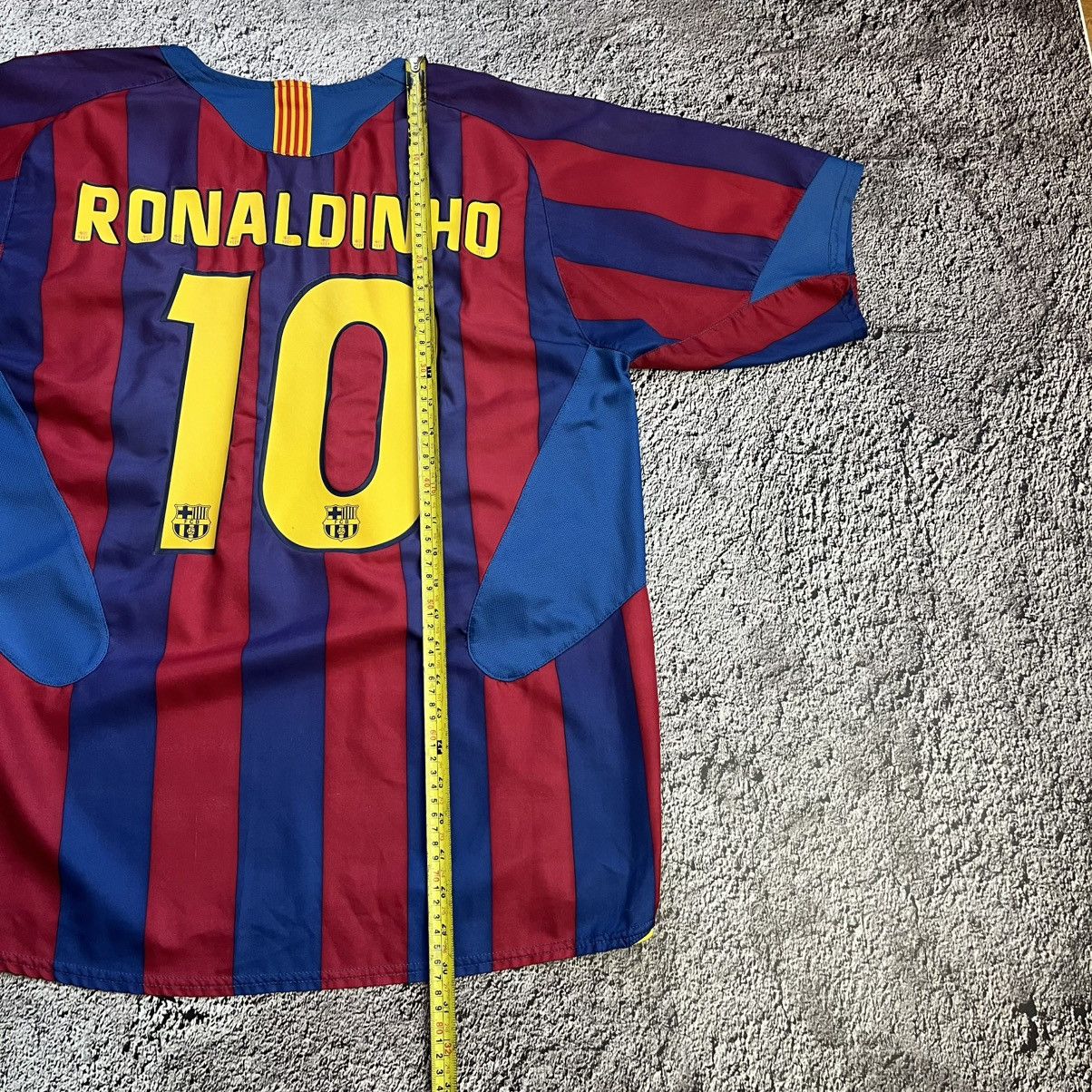 Nike Barcelona 2005/2006 Ronaldinho Home Football Shirt Size US XL / EU 56 / 4 - 10 Thumbnail