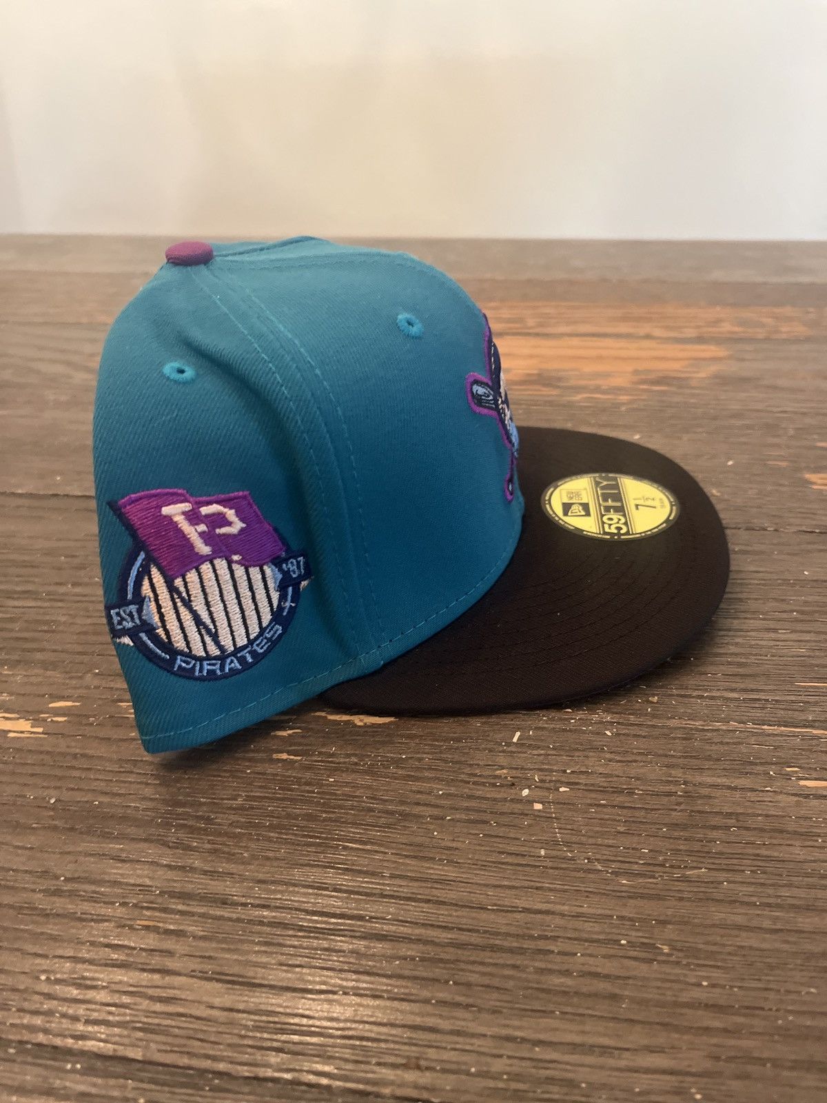 New Era Exclusive Fitted Pittsburg Pirates Covid Mask Size 7 1/2 Size ONE SIZE - 4 Thumbnail