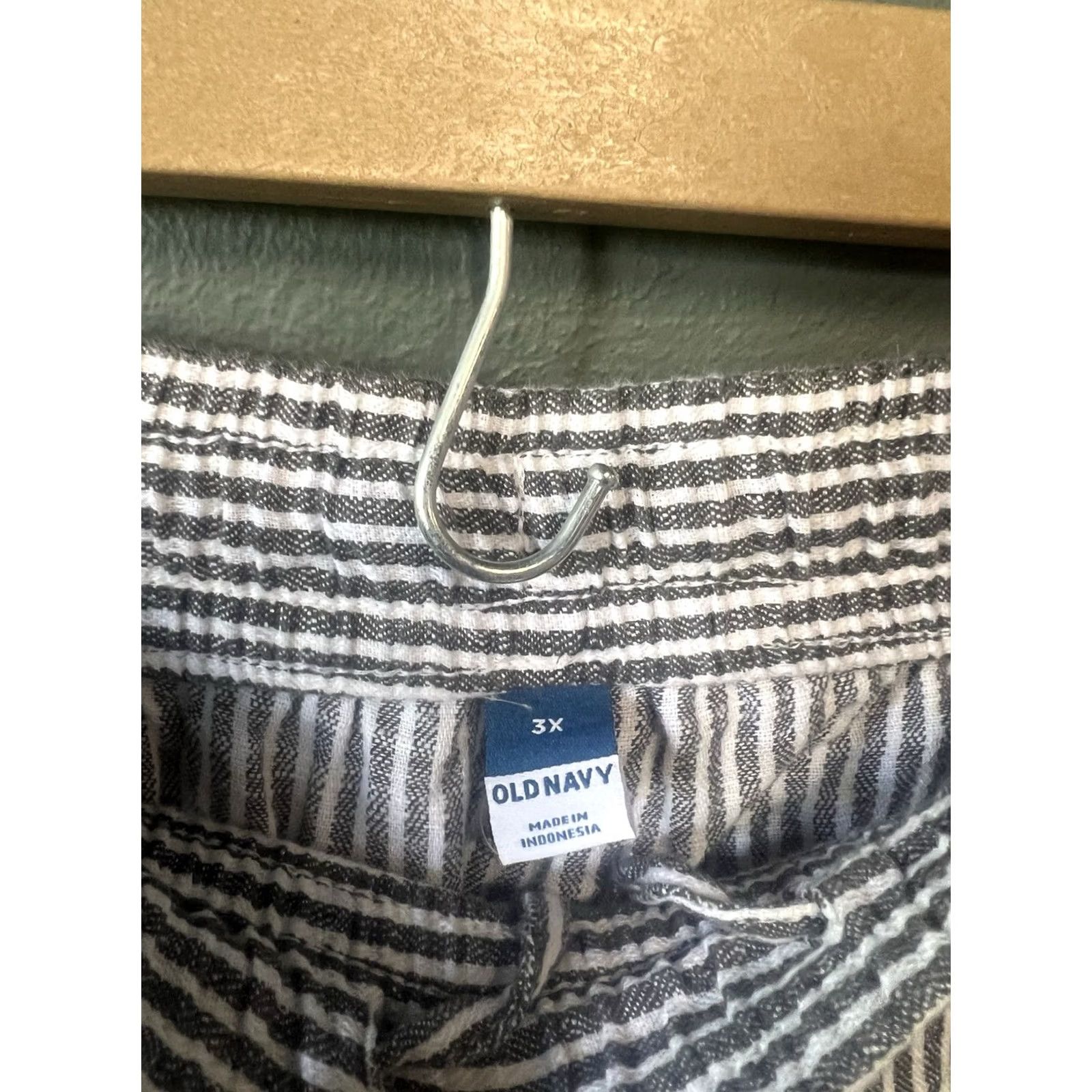 Old Navy Old Navy Womens Gray Striped Pull On Linen Pants 3X Plus Size Cropped Drawstring Pants Womens Gray Stripe Linen Plus Size 3X Size 40" / US 18 - 3 Thumbnail