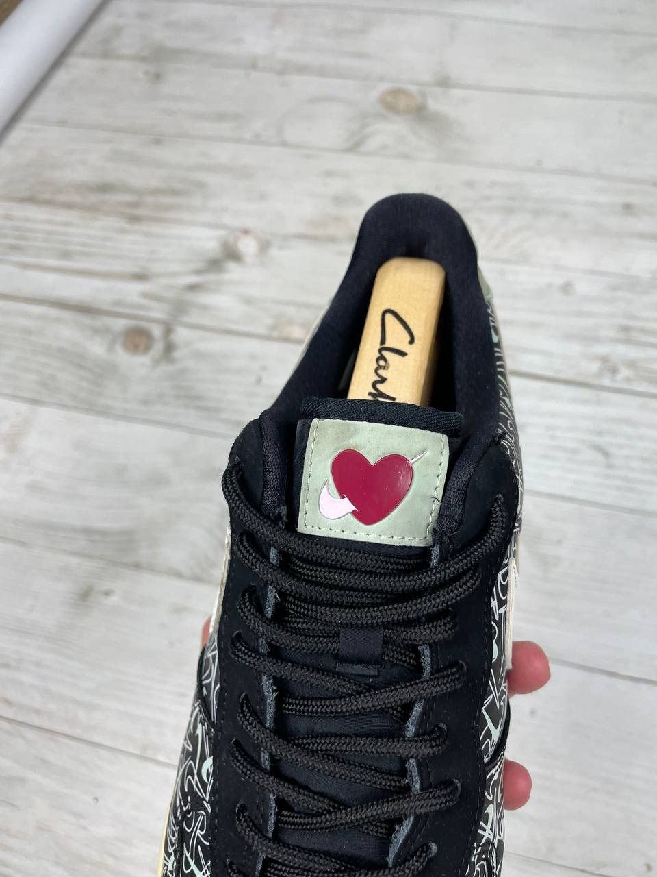 Nike Nike Air Force 1’07 SE Low Valentine Day Sneakers Size US 10.5 / EU 43-44 - 11 Thumbnail