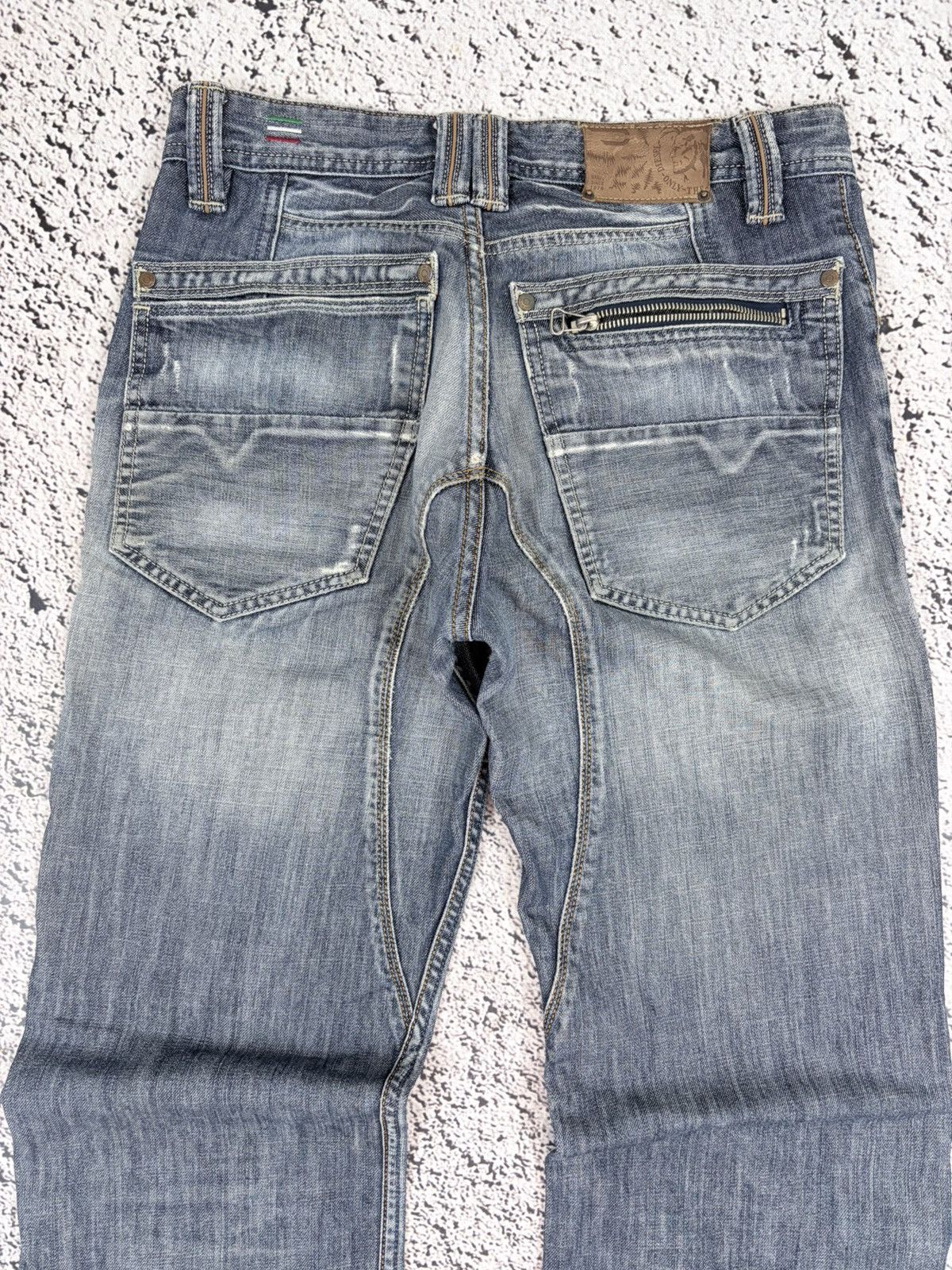 Diesel ⁠Vintage Diesel Distressed Jeans Y2K Archive Denim Size US 30 / EU 46 - 14 Thumbnail