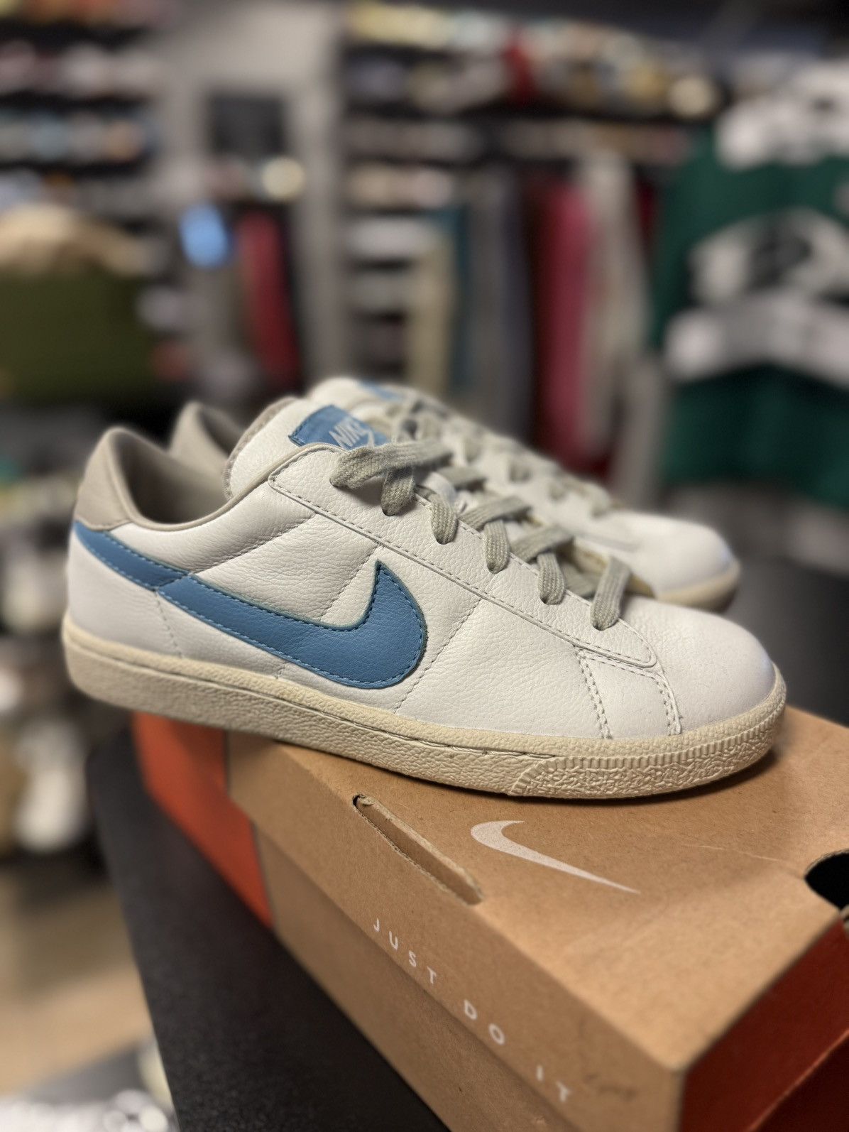 Nike Nike Promo Sample 2005 Scrubs 100TH Anniversary 6M/7.5W Size US 6 / EU 39 - 3 Thumbnail