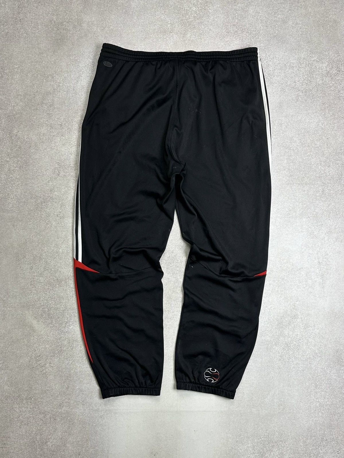 Adidas Vintage Adidas Liverpool Baggy Nylon Track Pants L Size US 34 / EU 50 - 3 Thumbnail