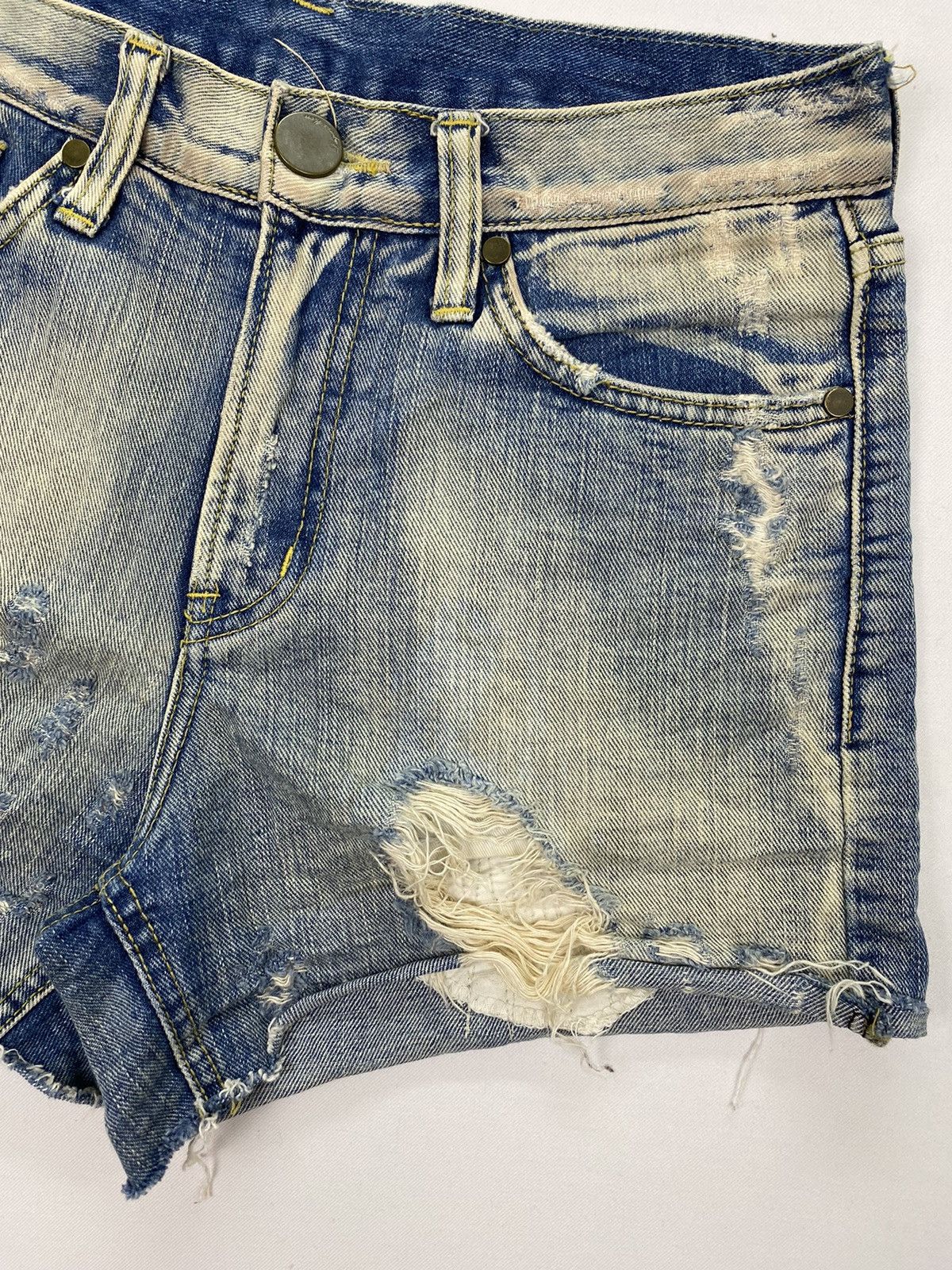 Japanese Brand Laguna Moon Dirty Distressed Denim Shorts Size 29" - 4 Thumbnail