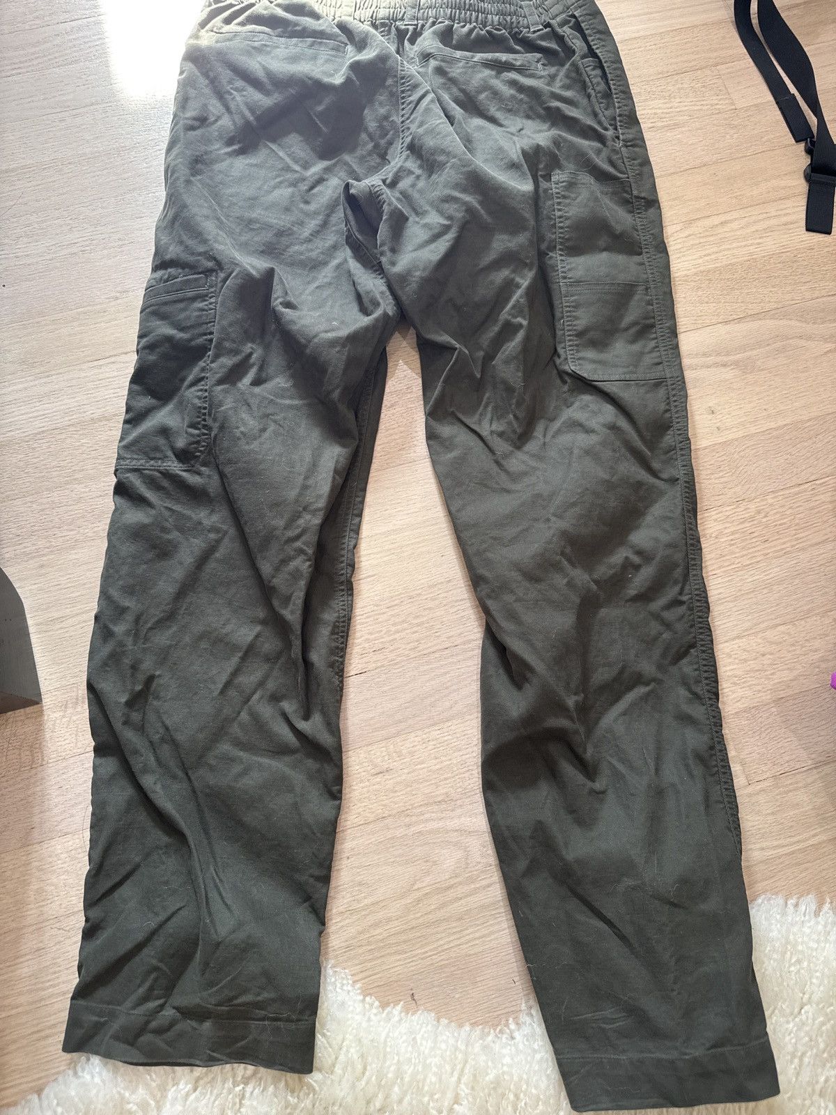 Cos Men’s COS straight leg cargo pants Size US 34 / EU 50 - 1 Thumbnail