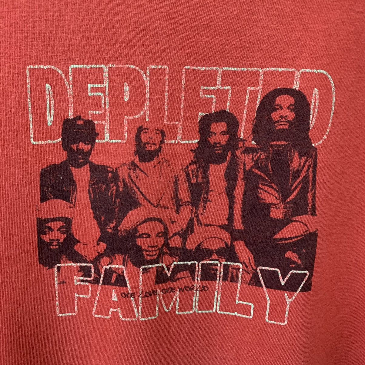 Rap Tees × Vintage VTG DEPLETED FAMILY ONE LOVE ONE WORLD Size US XL / EU 56 / 4 - 6 Thumbnail
