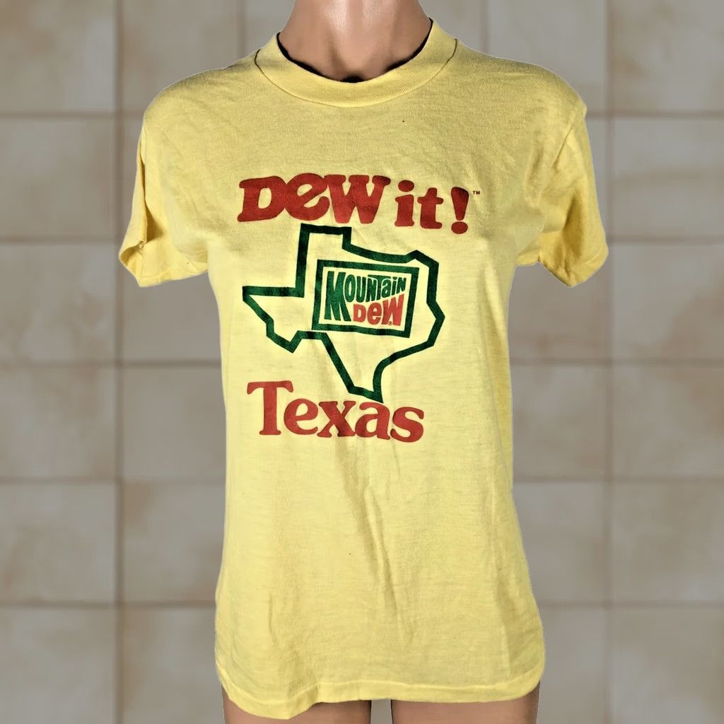 Vintage VINTAGE Mountain Dew Shirt 1970s S/M Yellow Men Graphic Tee Modern Look Grunge Single Stitch Cotton Blend Short Sleeve Size US S / EU 44-46 / 1 - 1 Thumbnail