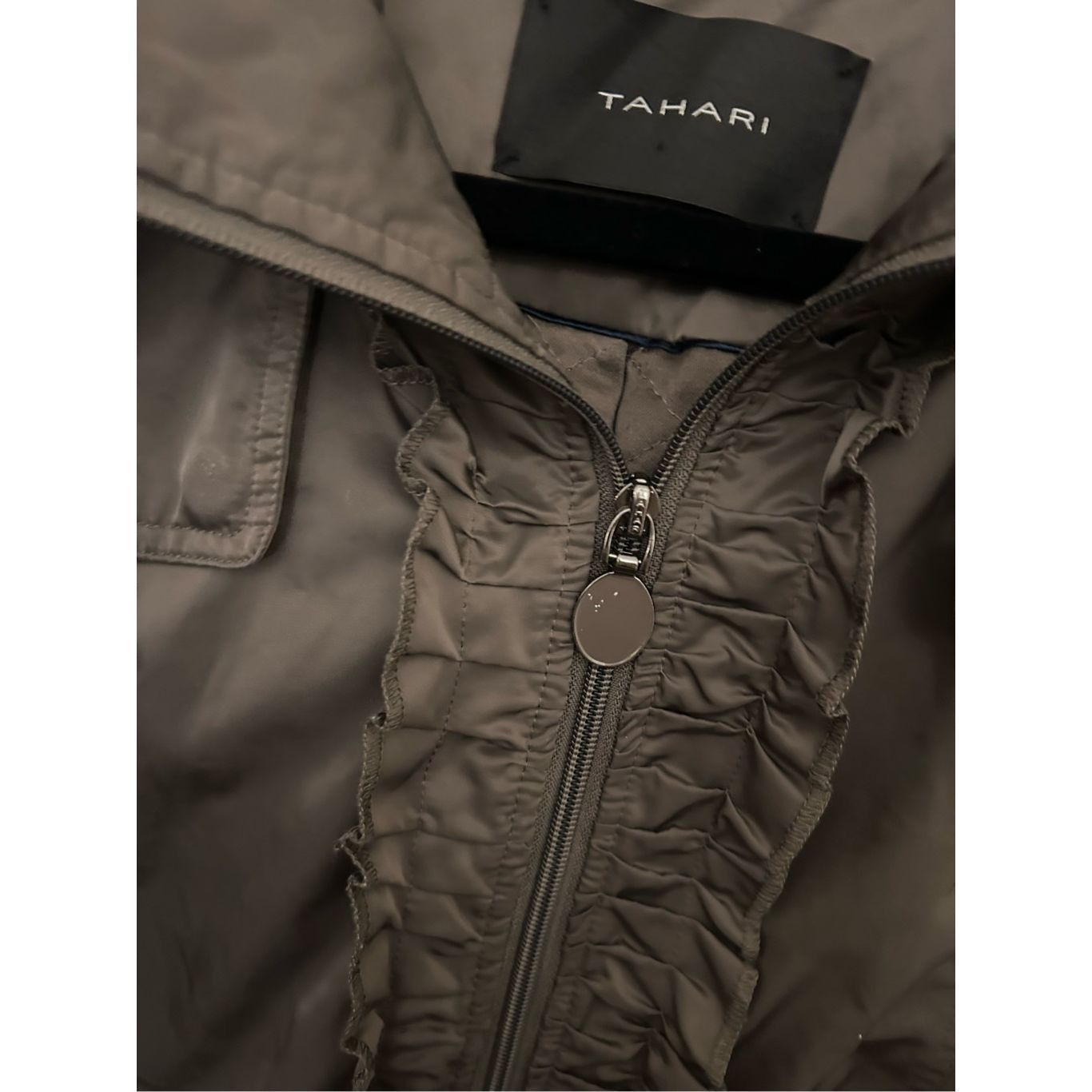 Canari Tahari Quilted Ruffle Zip Coat, Hooded Jacket, Sz Medium Size M / US 6-8 / IT 42-44 - 7 Thumbnail