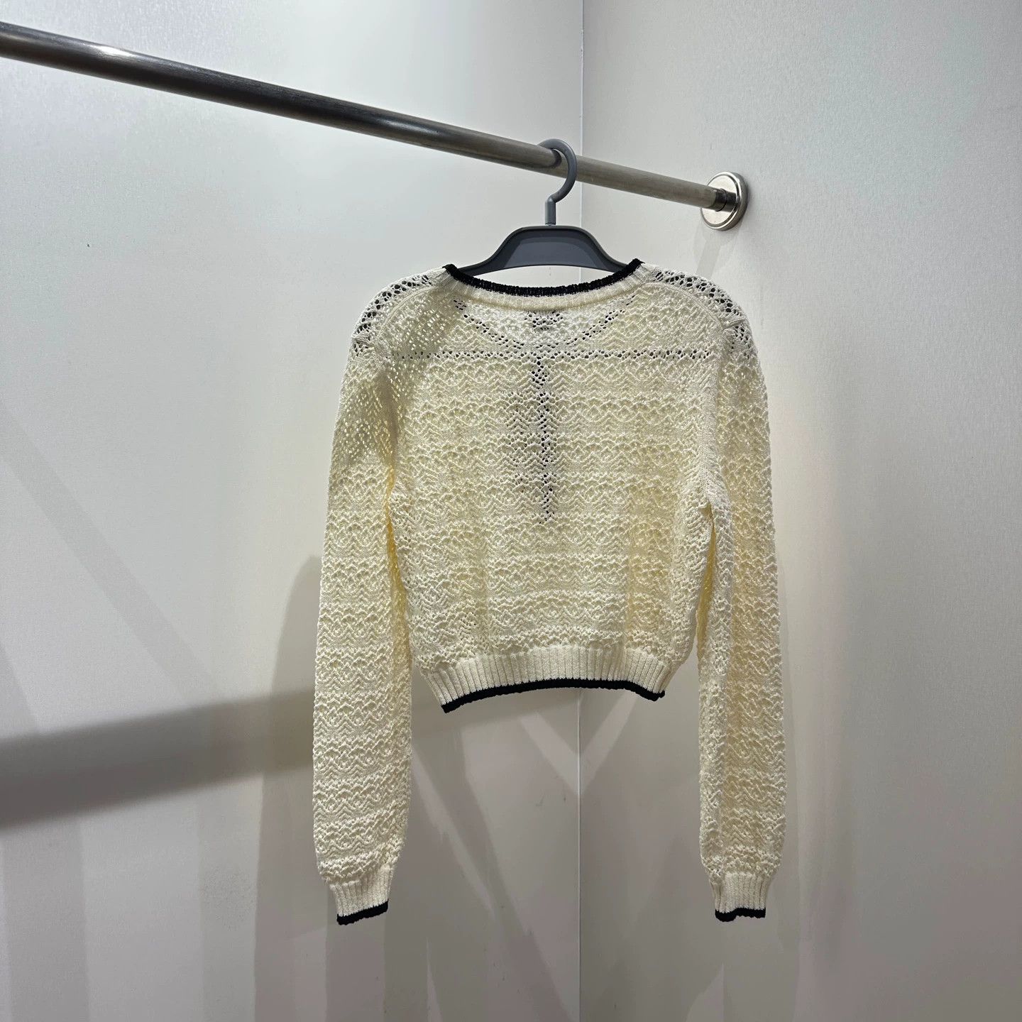 Chanel Chanel feb396 24P Ivory Lace Knit Long Sleeve Size S / US 4 / IT 40 - 2 Thumbnail