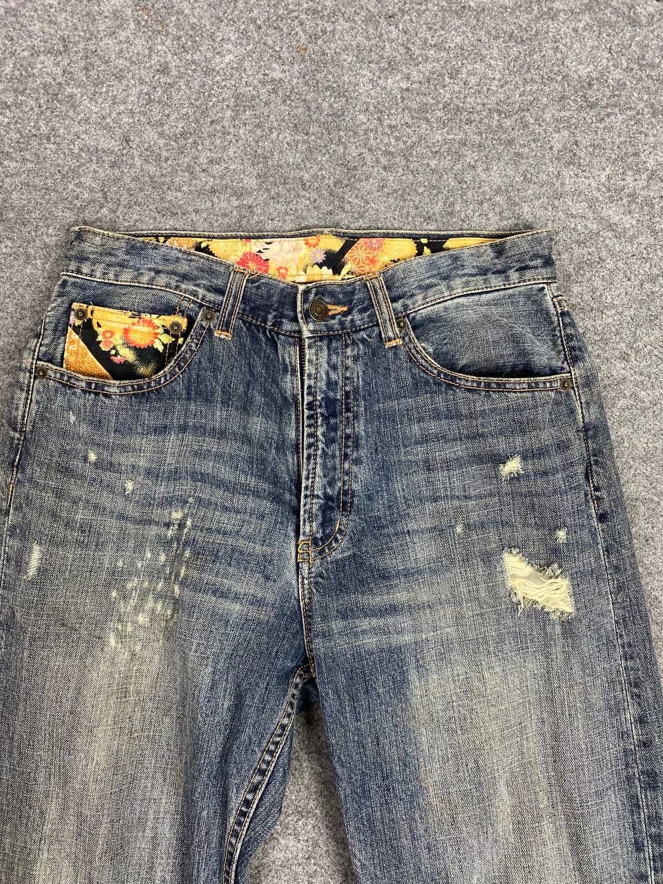 Japanese Brand japanese brand floral design trim distressed denim Size US 30 / EU 46 - 8 Thumbnail