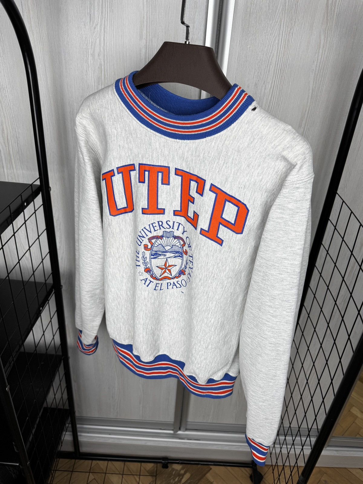 Vintage Vintage UTEP University Texas El Paso Sweatshirt 90s College Size US L / EU 52-54 / 3 - 6 Thumbnail