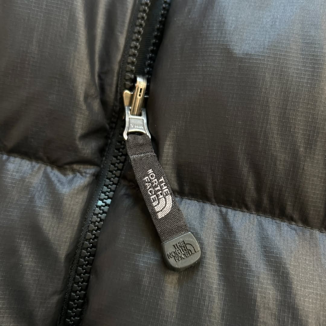 The Mountain × The North Face Vintage T.N.F 700 The North Face Nuptse Puffer Down Jacket Size US S / EU 44-46 / 1 - 4 Thumbnail