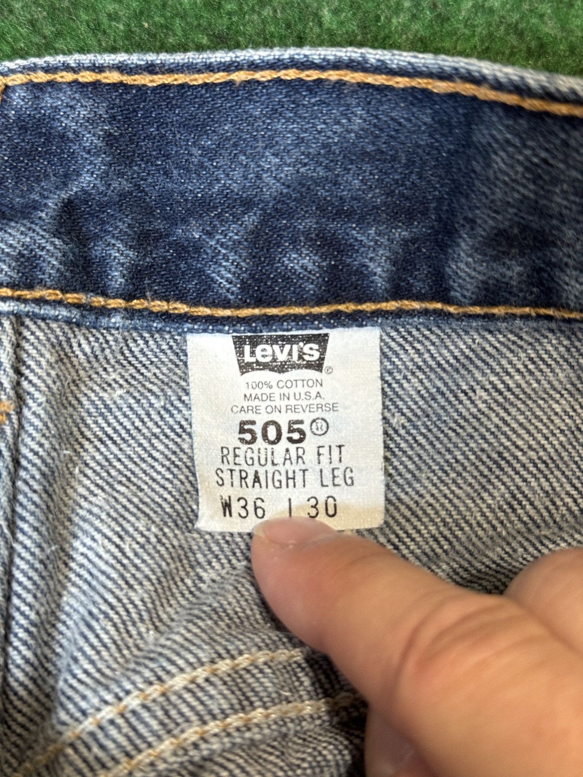 Levi's Vintage Clothing × Vintage Vintage Levi’s 505 USA MADE Regular Fit Straight Leg Jeans Size US 36 / EU 52 - 5 Thumbnail