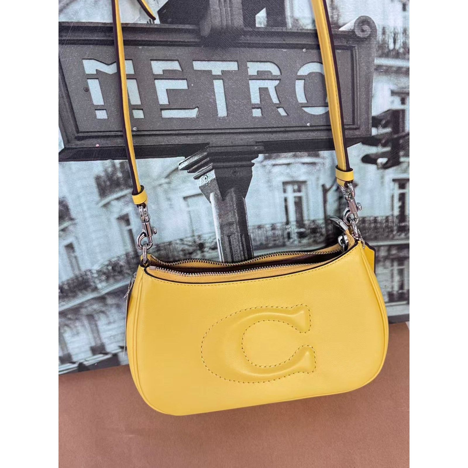 Coach Coach CR099 Teri Shoulder Bag IN Daisy Size ONE SIZE - 5 Thumbnail