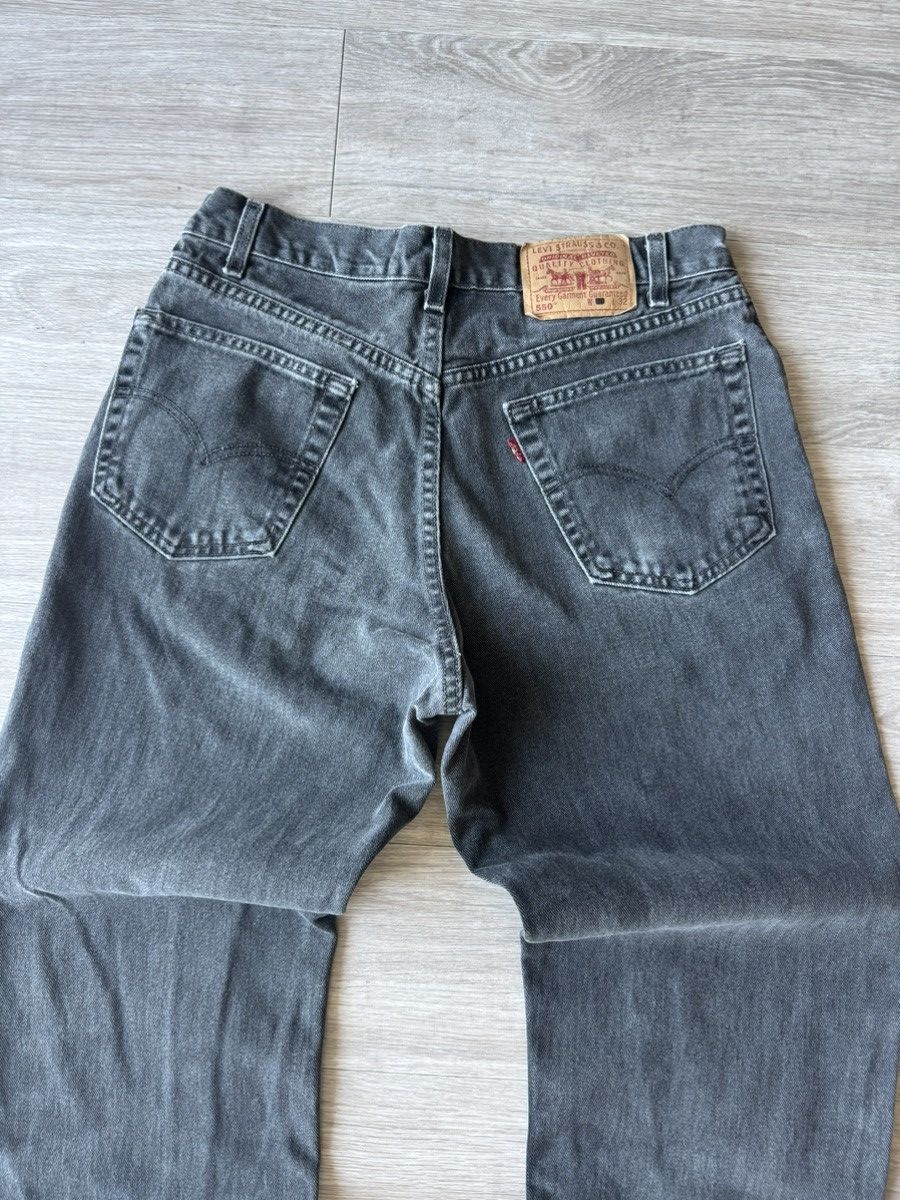 Levi's Vintage Clothing Vintage Levi’s 550 Relaxed Fit 34x32 Y2K Faded Black Red Tab Size US 34 / EU 50 - 6 Thumbnail