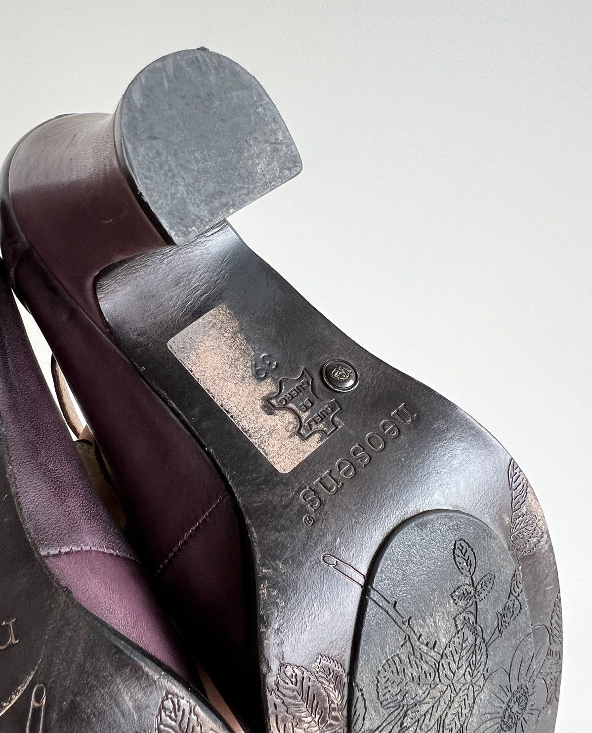 Vintage Vintage Neosens Leather Violet Heel Shoes Size US 9 / IT 39 - 10 Thumbnail