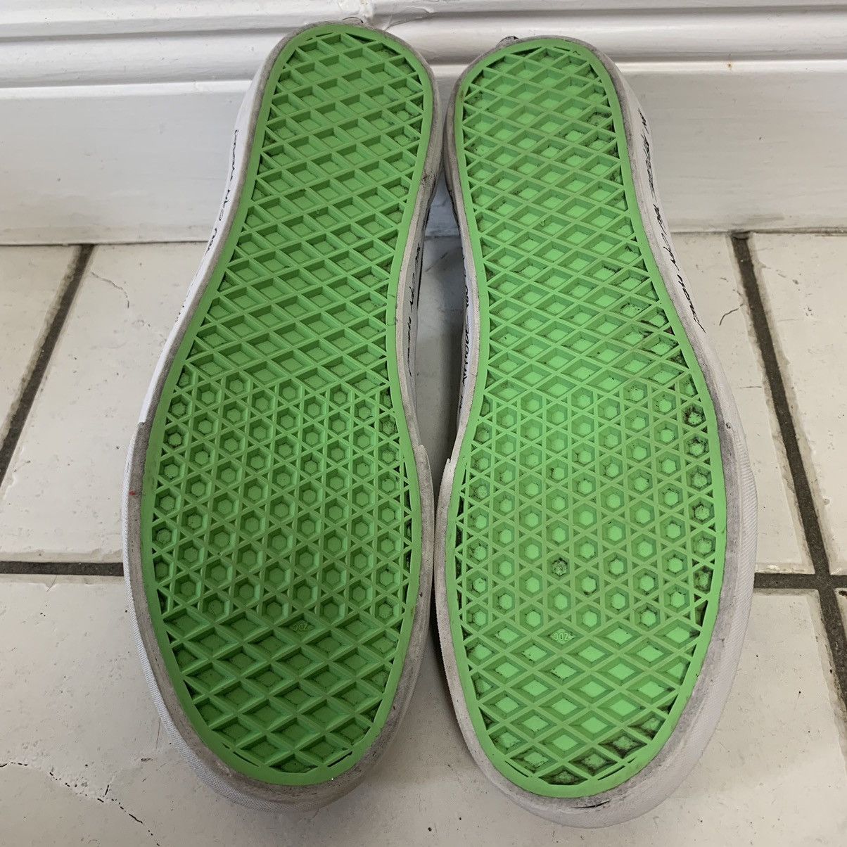 Vans Vans Limited Edition Journeys Employee Exclusive Size US 9.5 / EU 42-43 - 7 Thumbnail