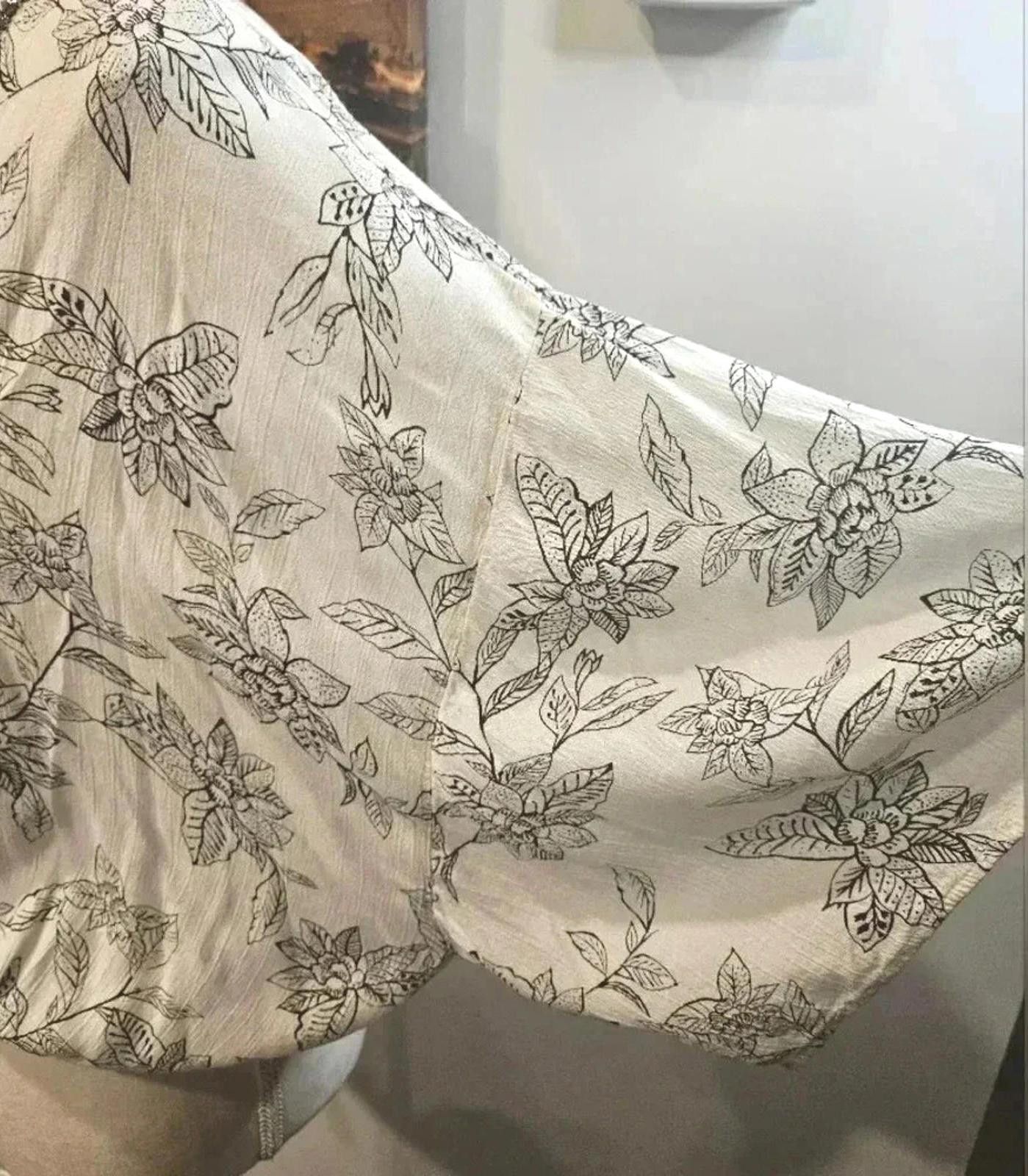 Designer Amuse Society Tropical Print Flowing Kimono Beaded Top #180 Size M / US 6-8 / IT 42-44 - 4 Thumbnail