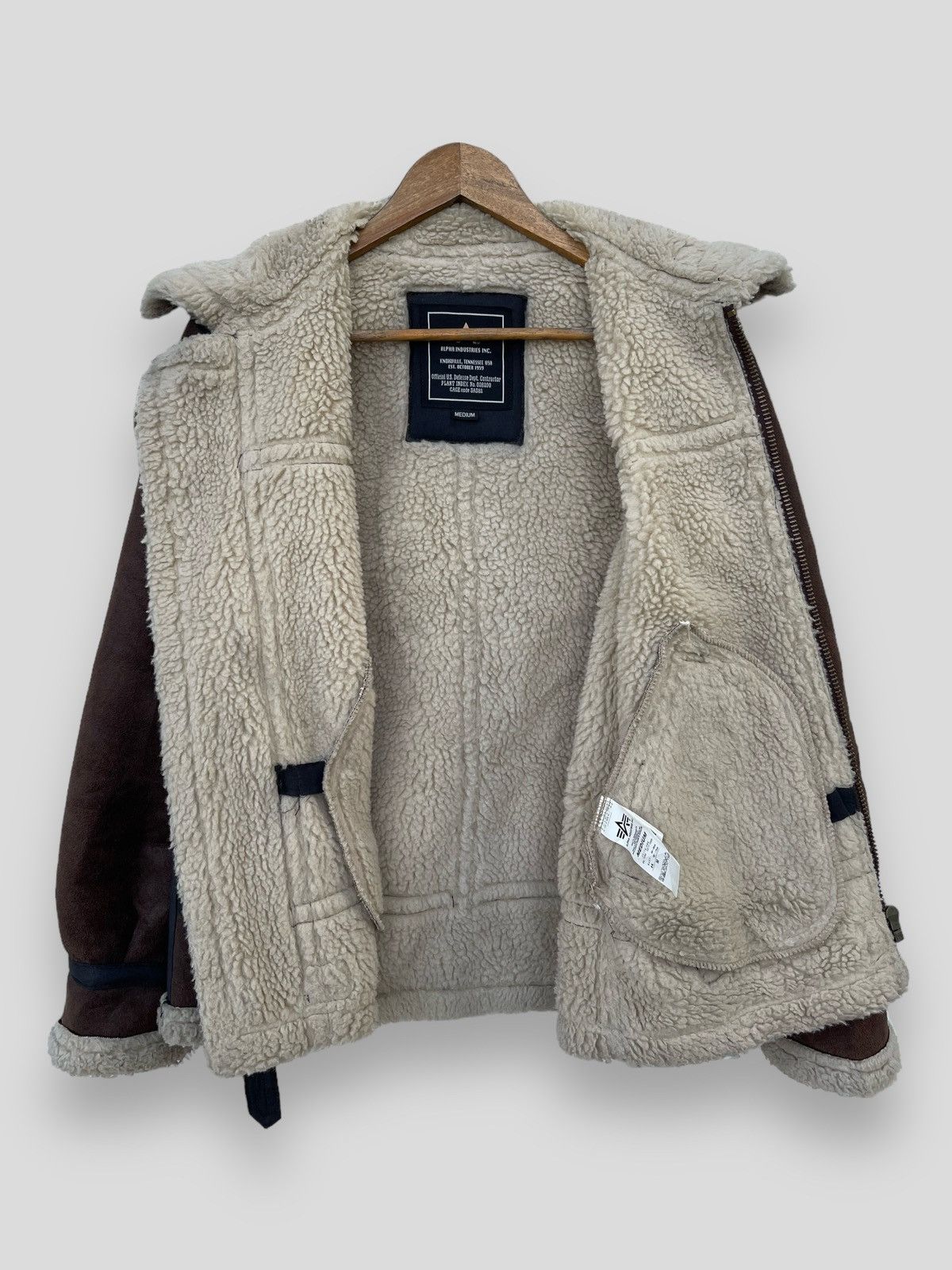 Alpha Industries 🔥ALPHA INDUSTRIES B-3 SHERPA MOD BOMBER JACKET Size US M / EU 48-50 / 2 - 5 Thumbnail