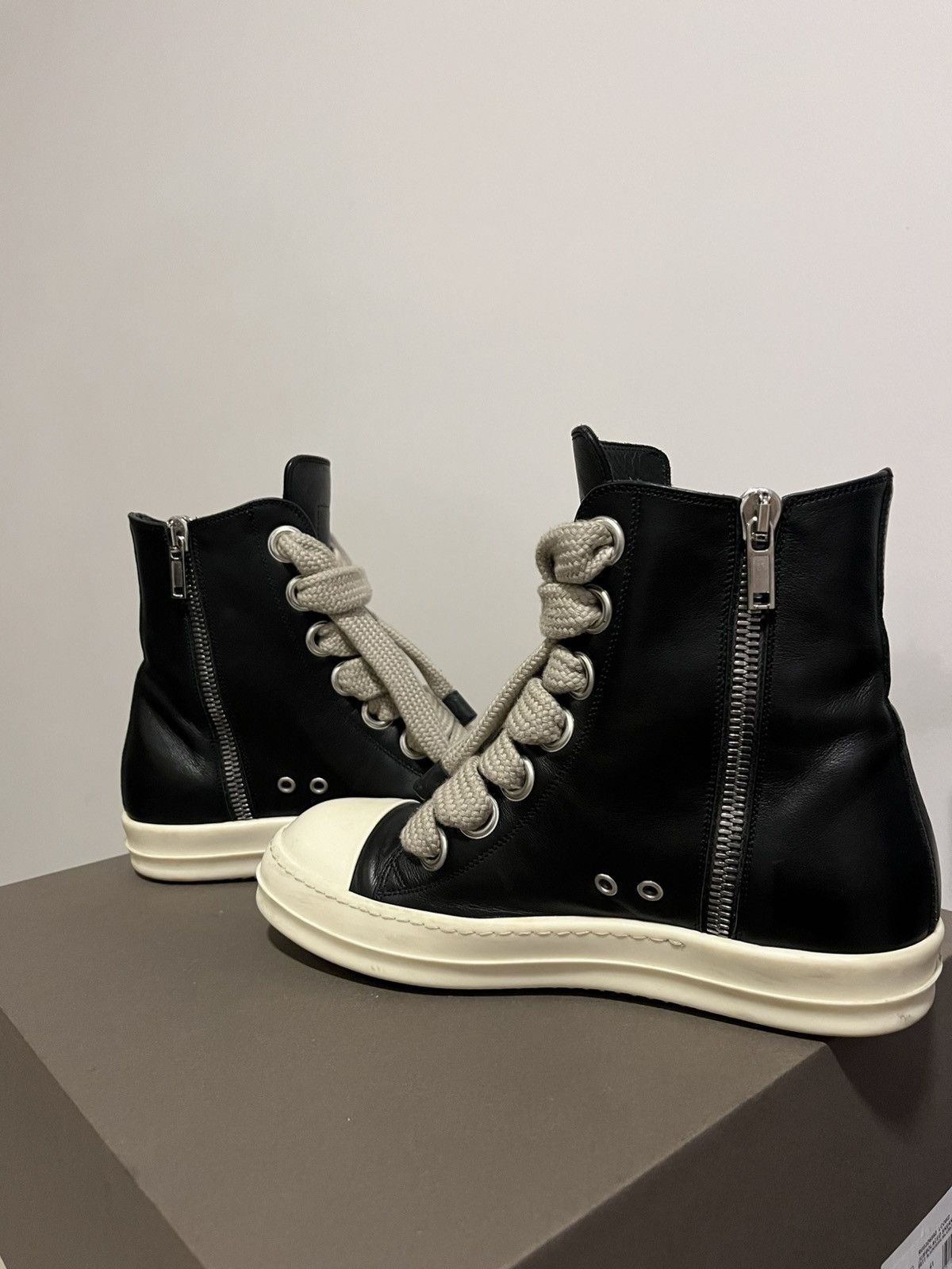 Rick Owens Rick Owens Jumbo Lace Hightop Sneakers Size US 8.5 / EU 41-42 - 3 Thumbnail